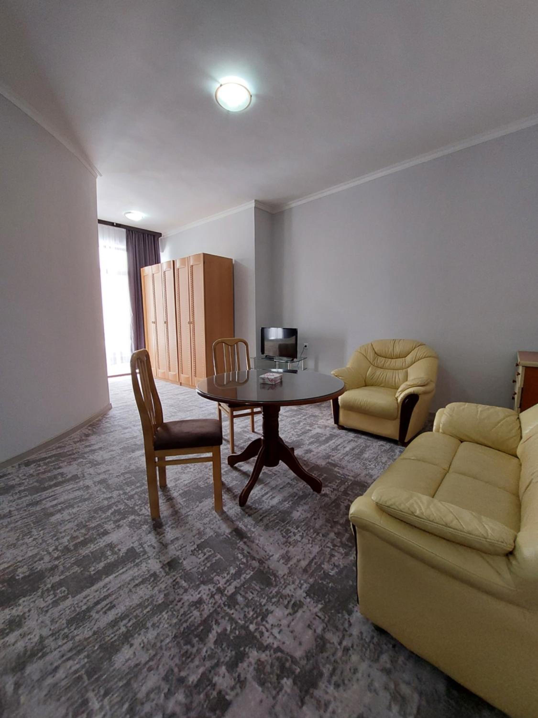 One-Bedroom Suite