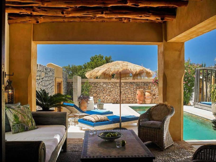 Villa photo 3
