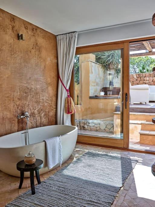 Villa photo 2