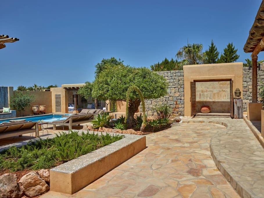 Villa photo 3