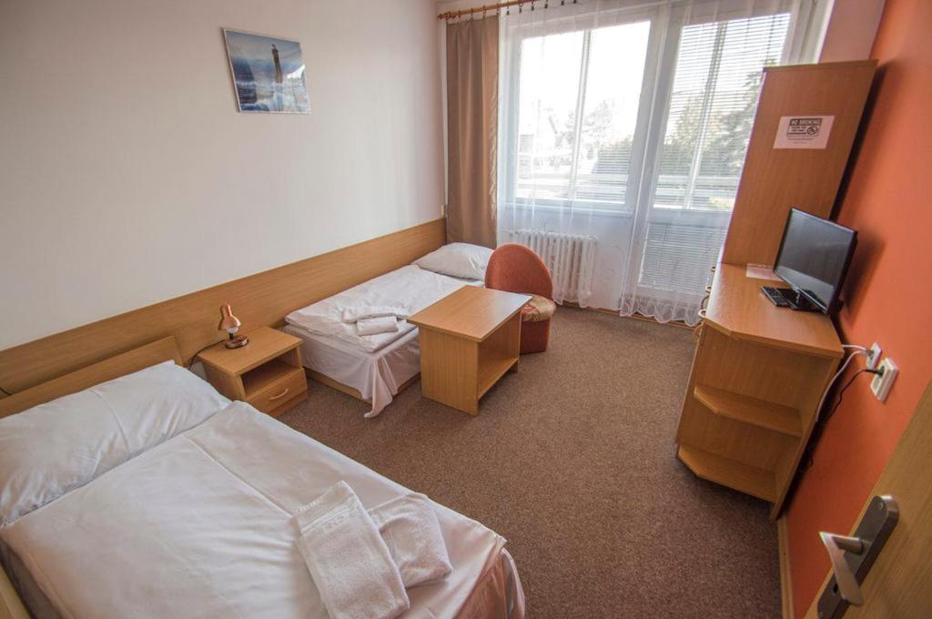 Standard Twin Room photo 3