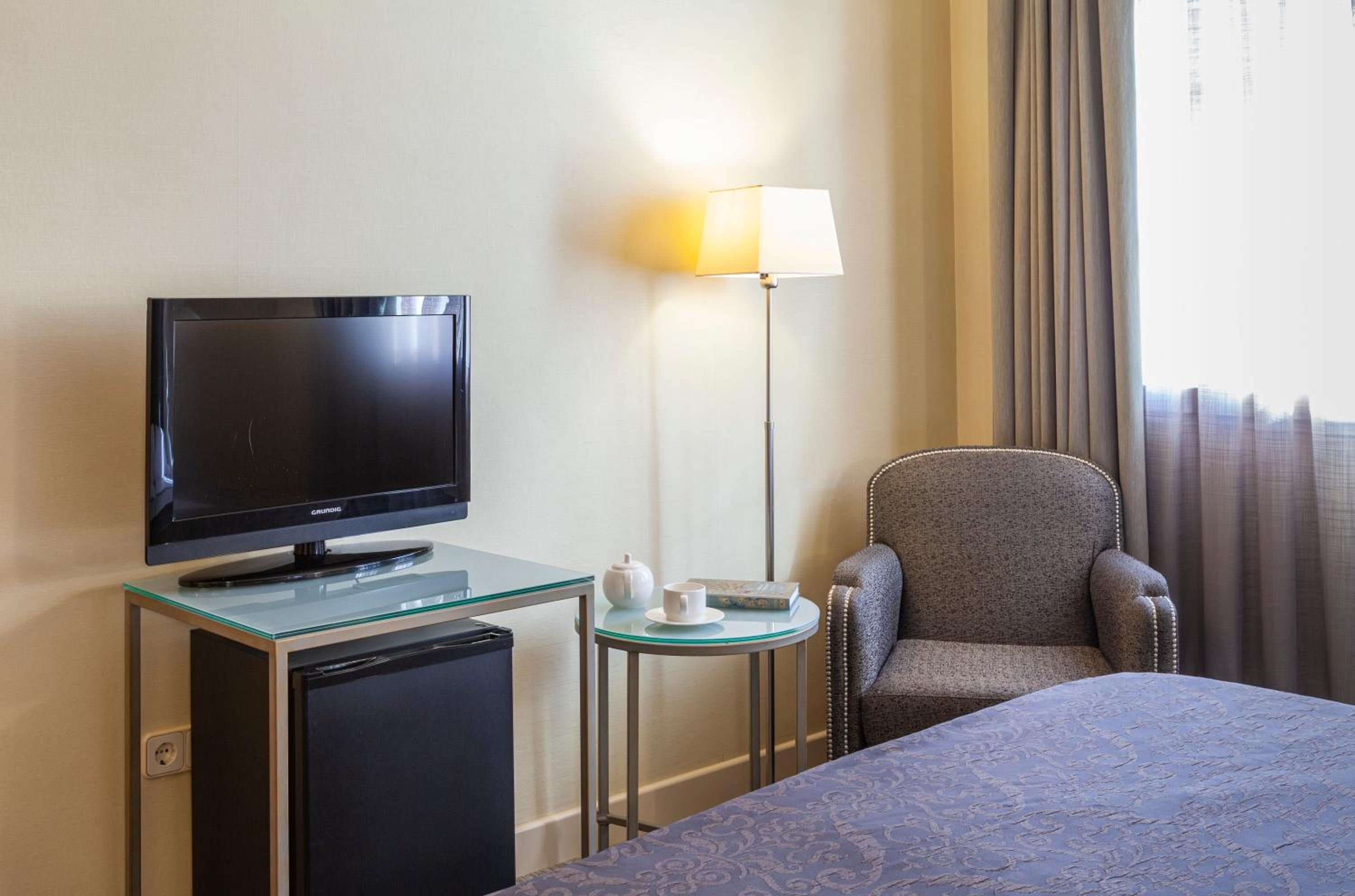 Double or Twin Room - Photo 4