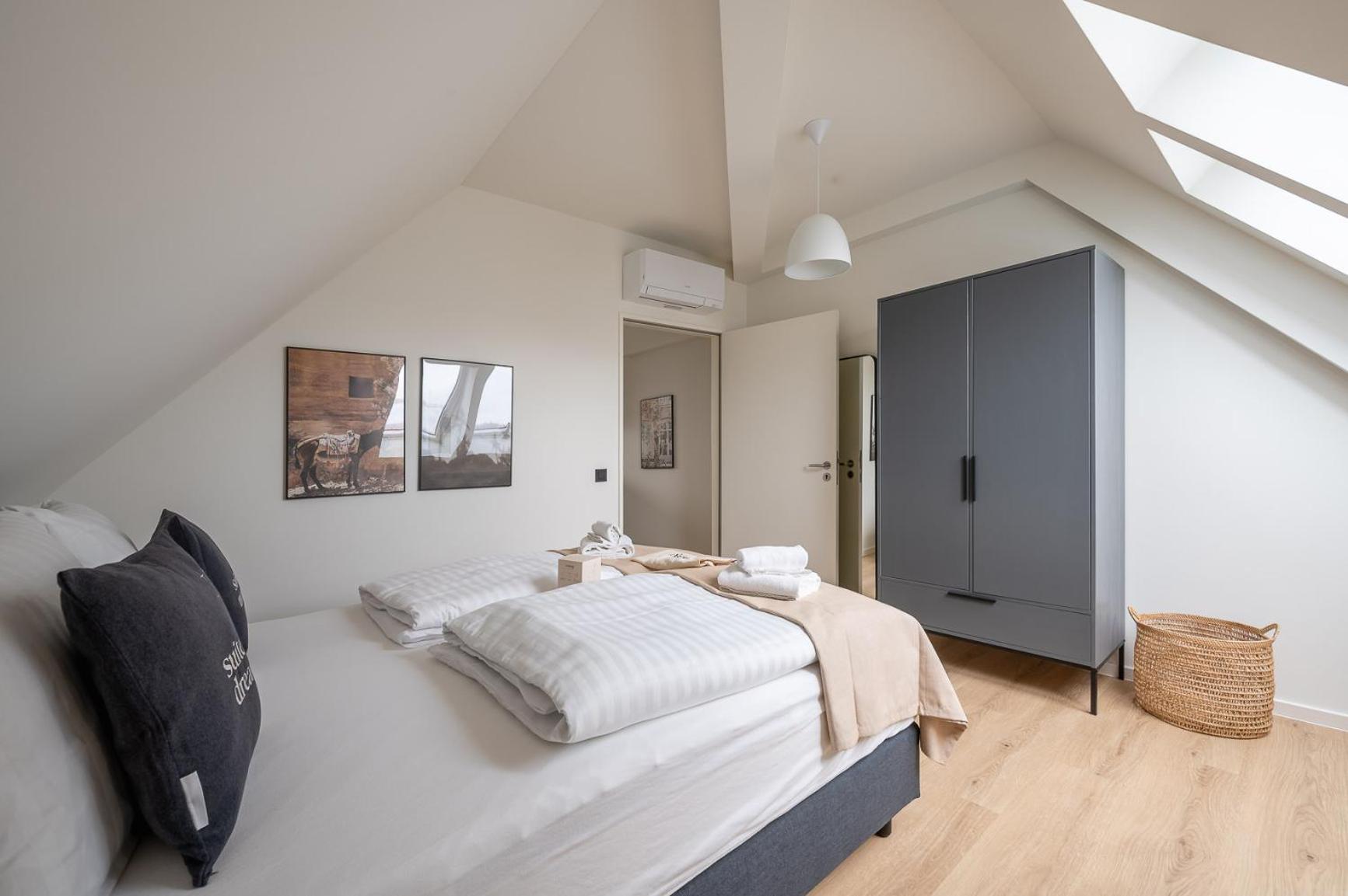 One-Bedroom Suite - Photo 8