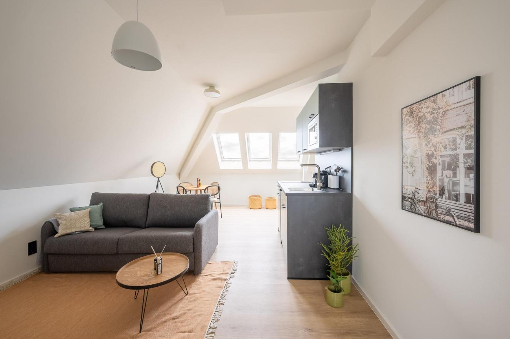 One-Bedroom Suite - Photo 9