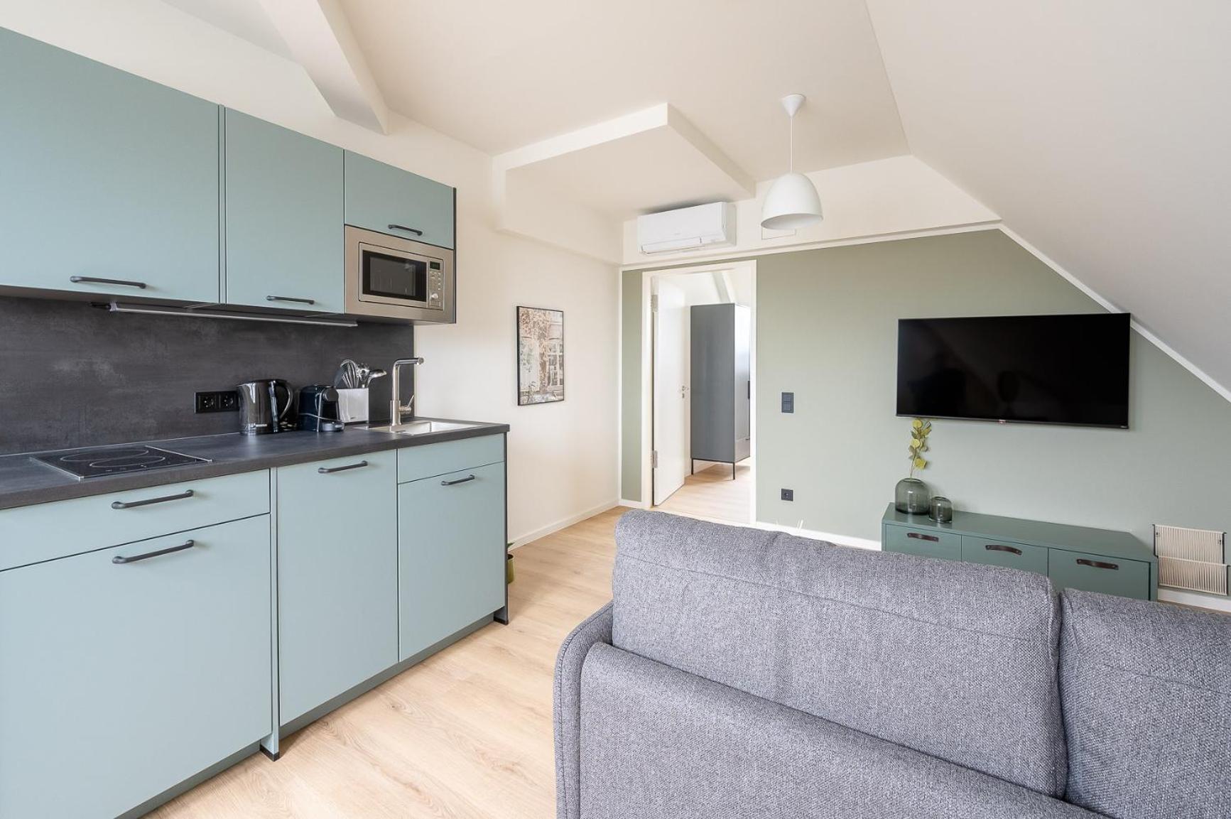One-Bedroom Suite - Photo 12