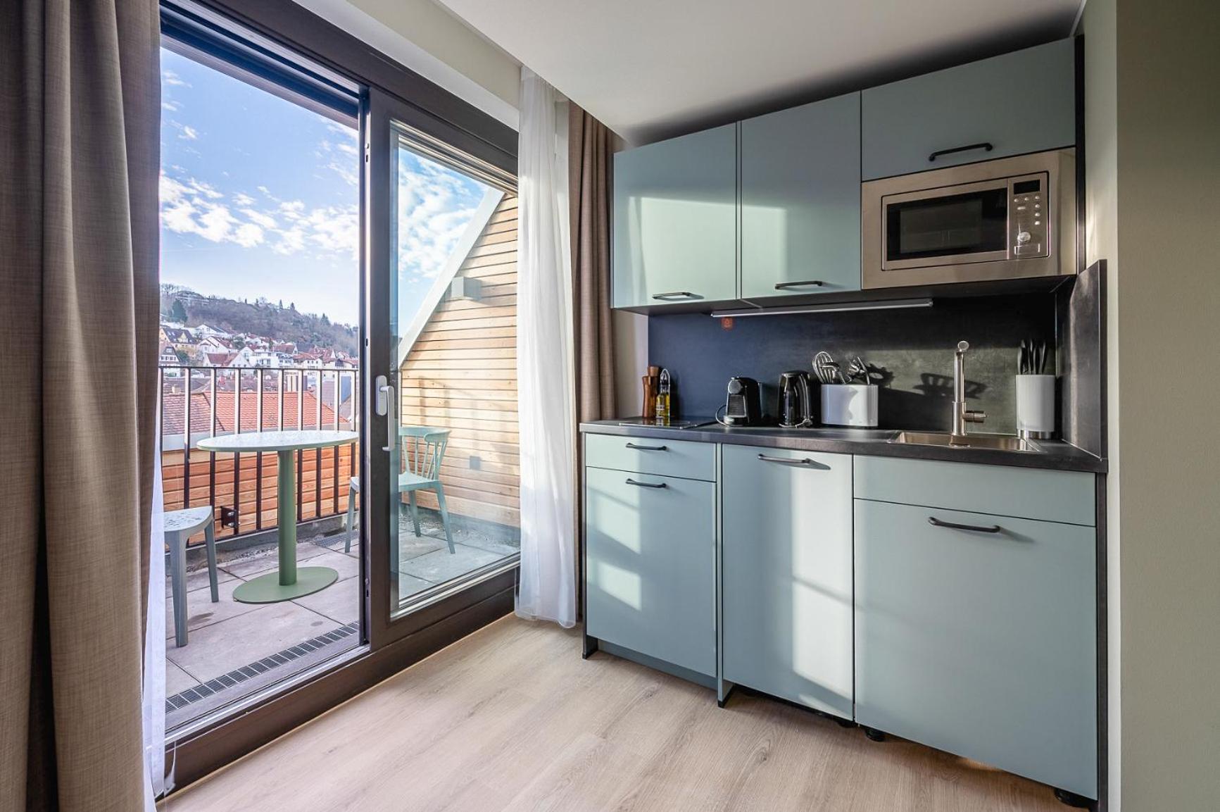 One-bedroom Suite with balcony - Photo 5
