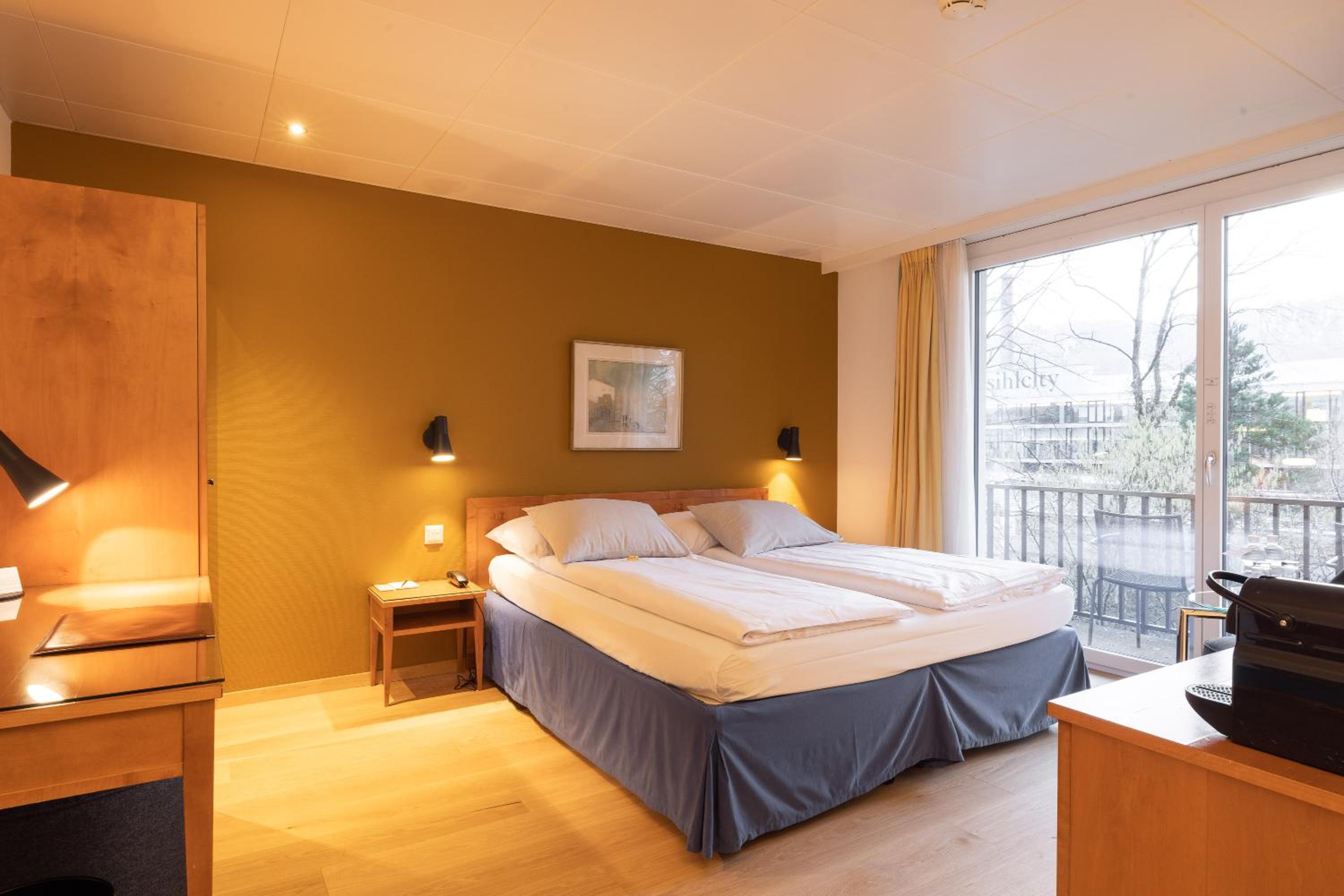 Comfort Double Room with Balcony - Photo 1