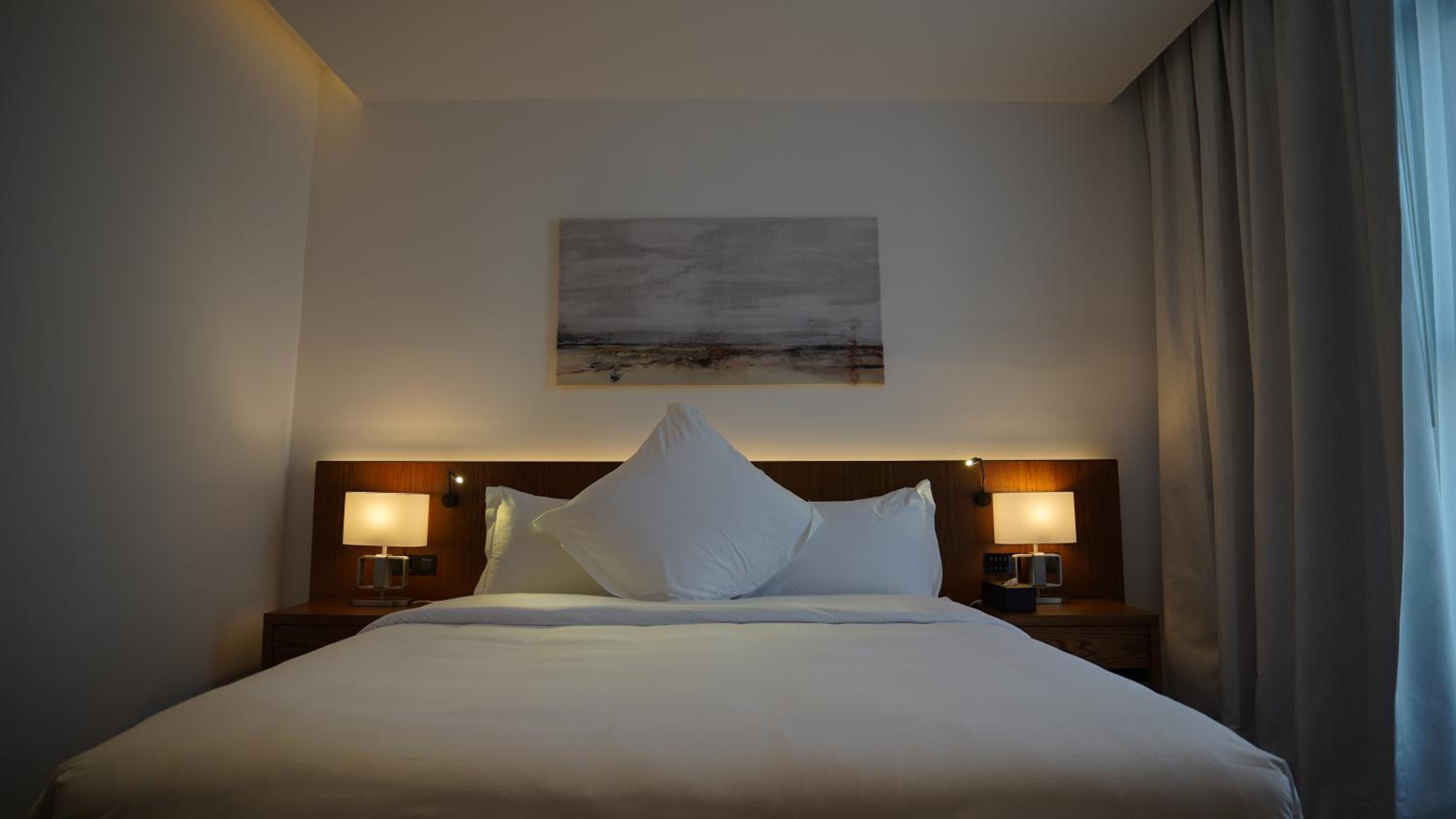 Executive Suite - Photo 7