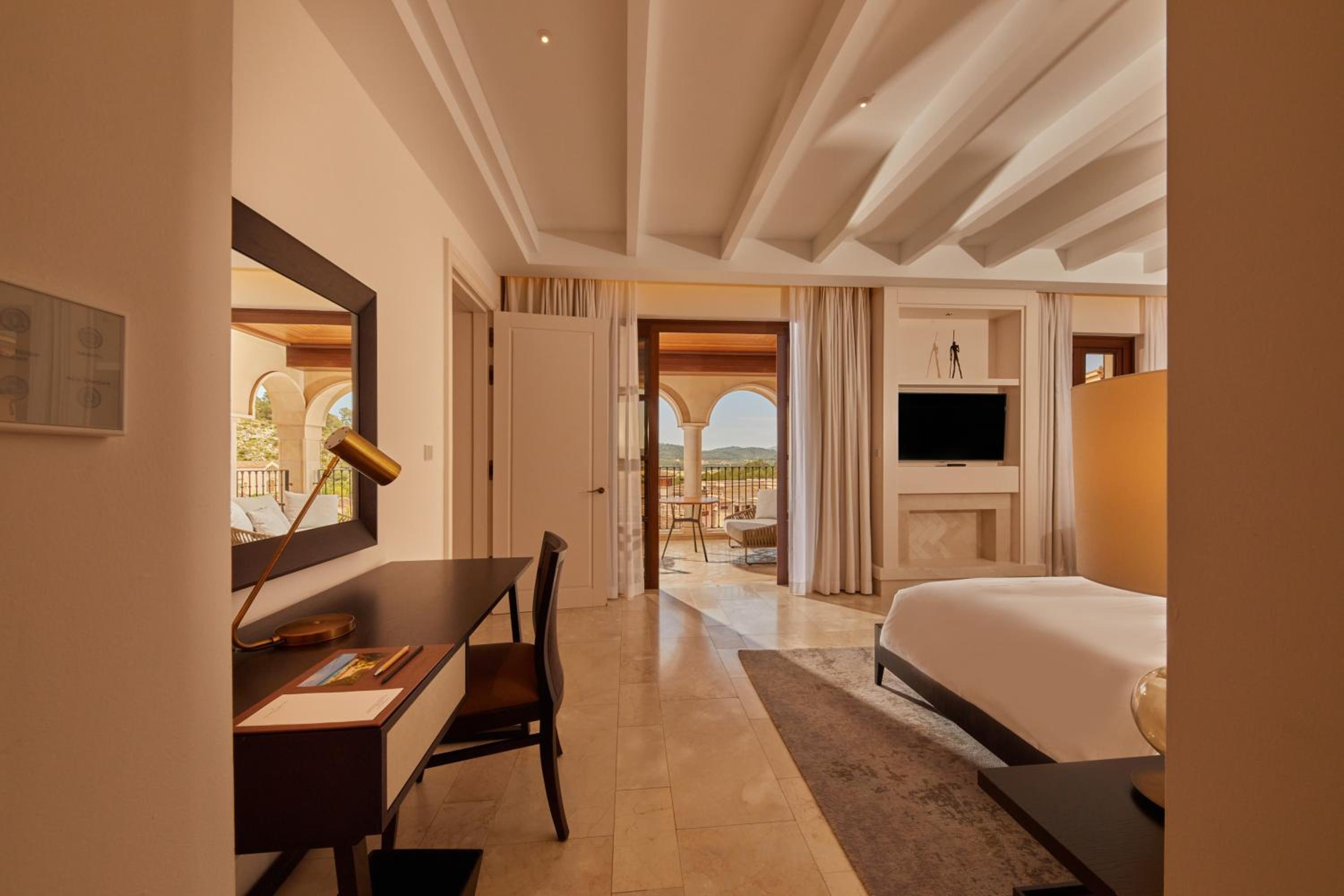 Grand Suite with View
