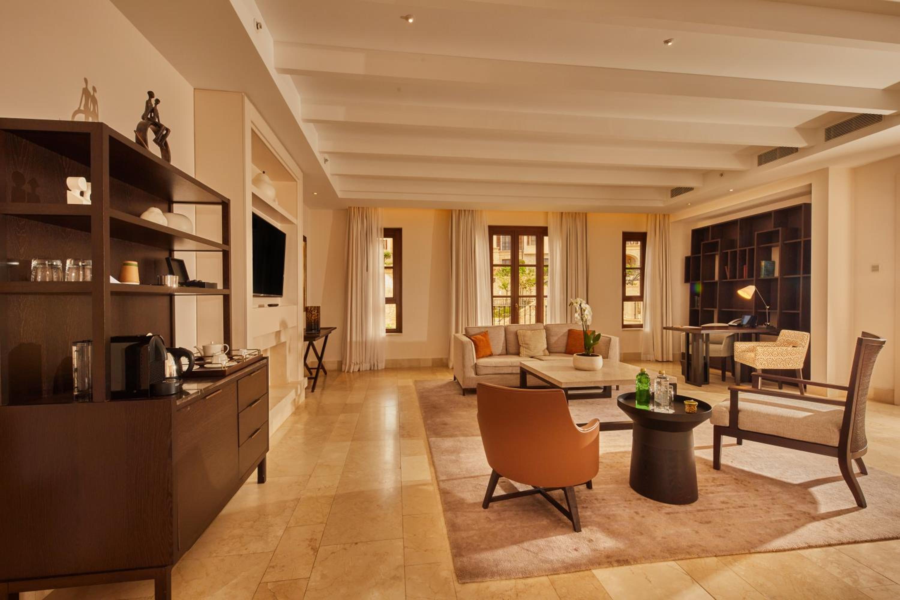 Grand Suite with View thumbnail 5