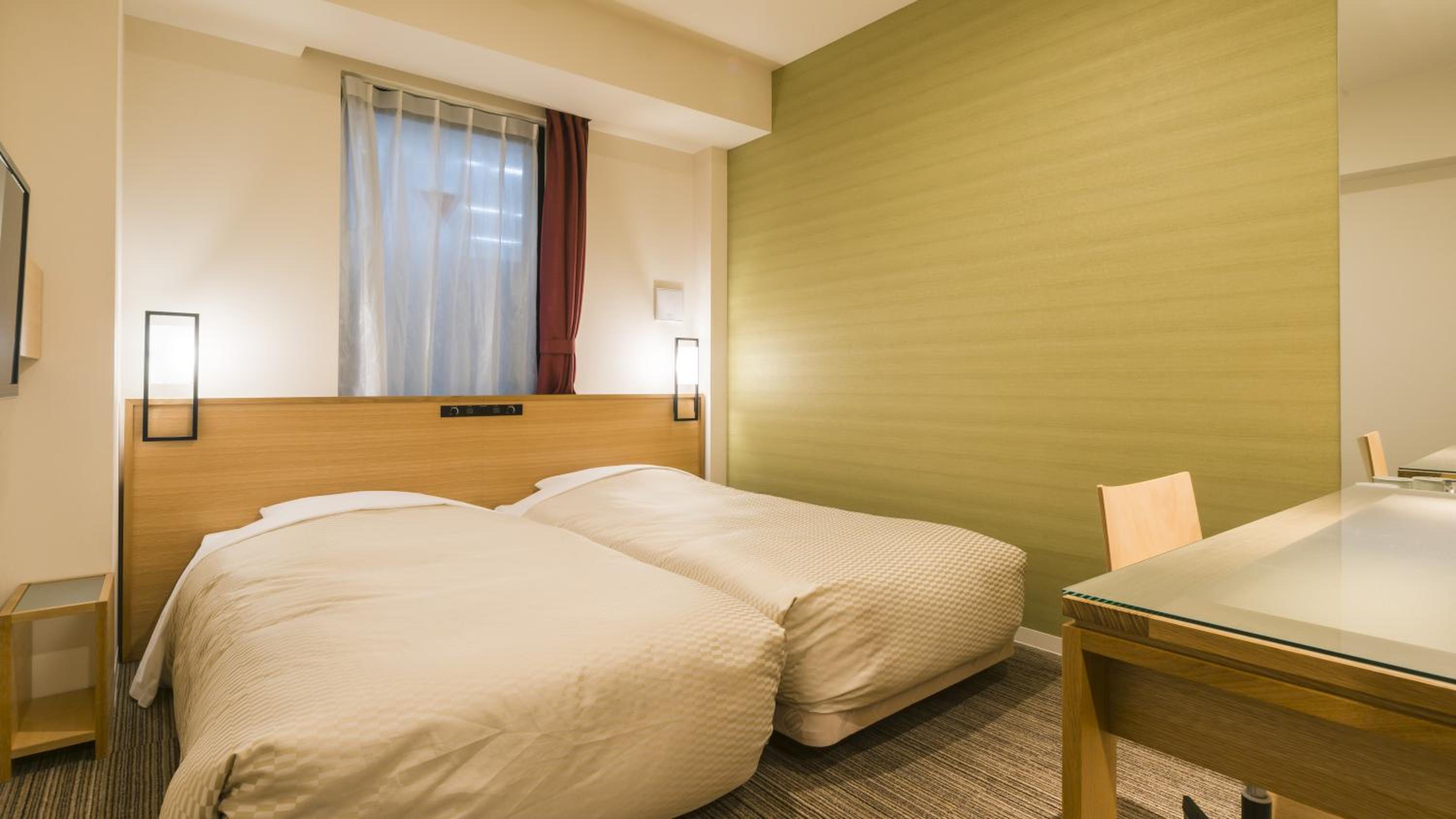 Standard Hollywood Twin Room - Non-Smoking