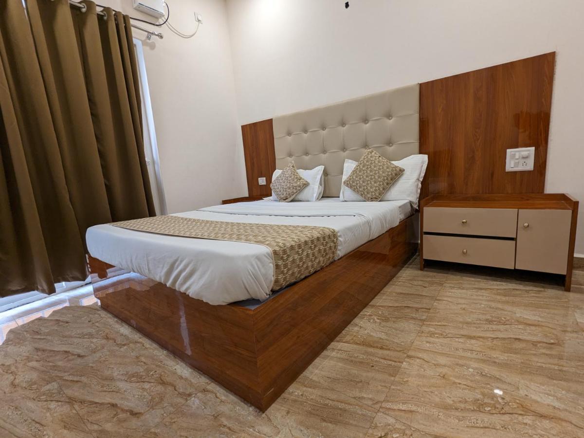 Deluxe Single Room