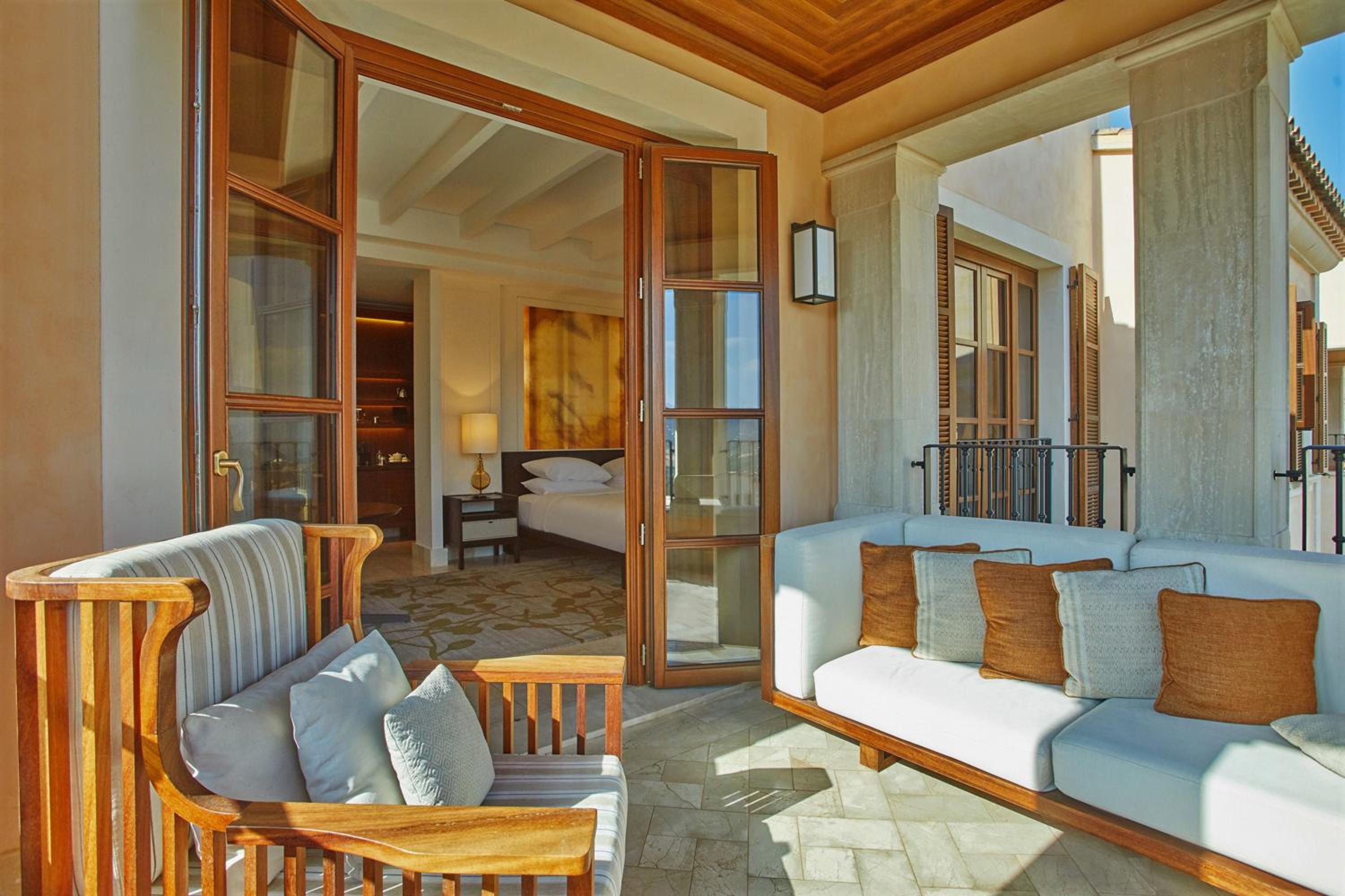 Junior Suite with Resort View
