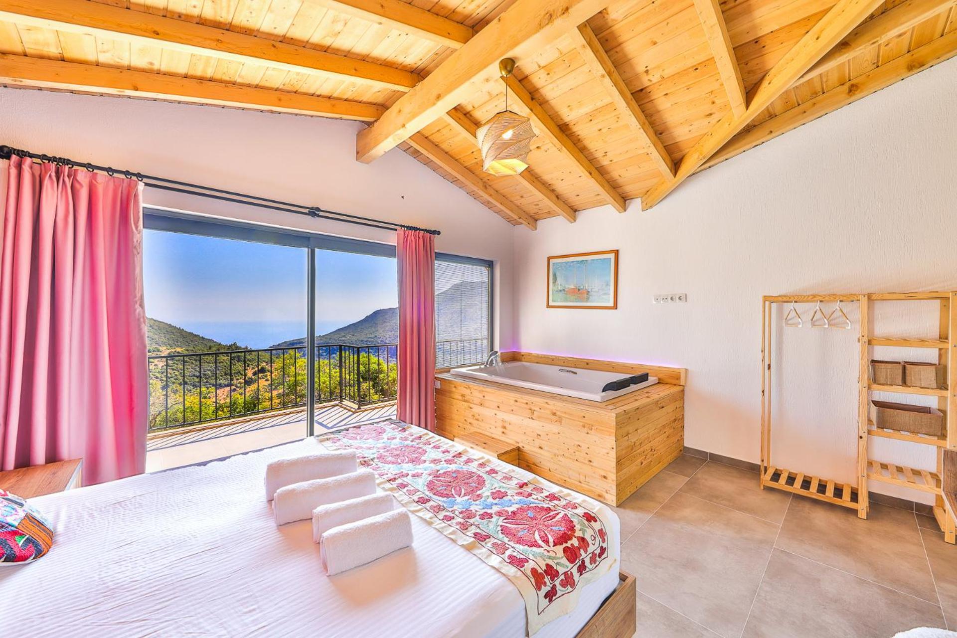 Three-Bedroom Villa photo 1