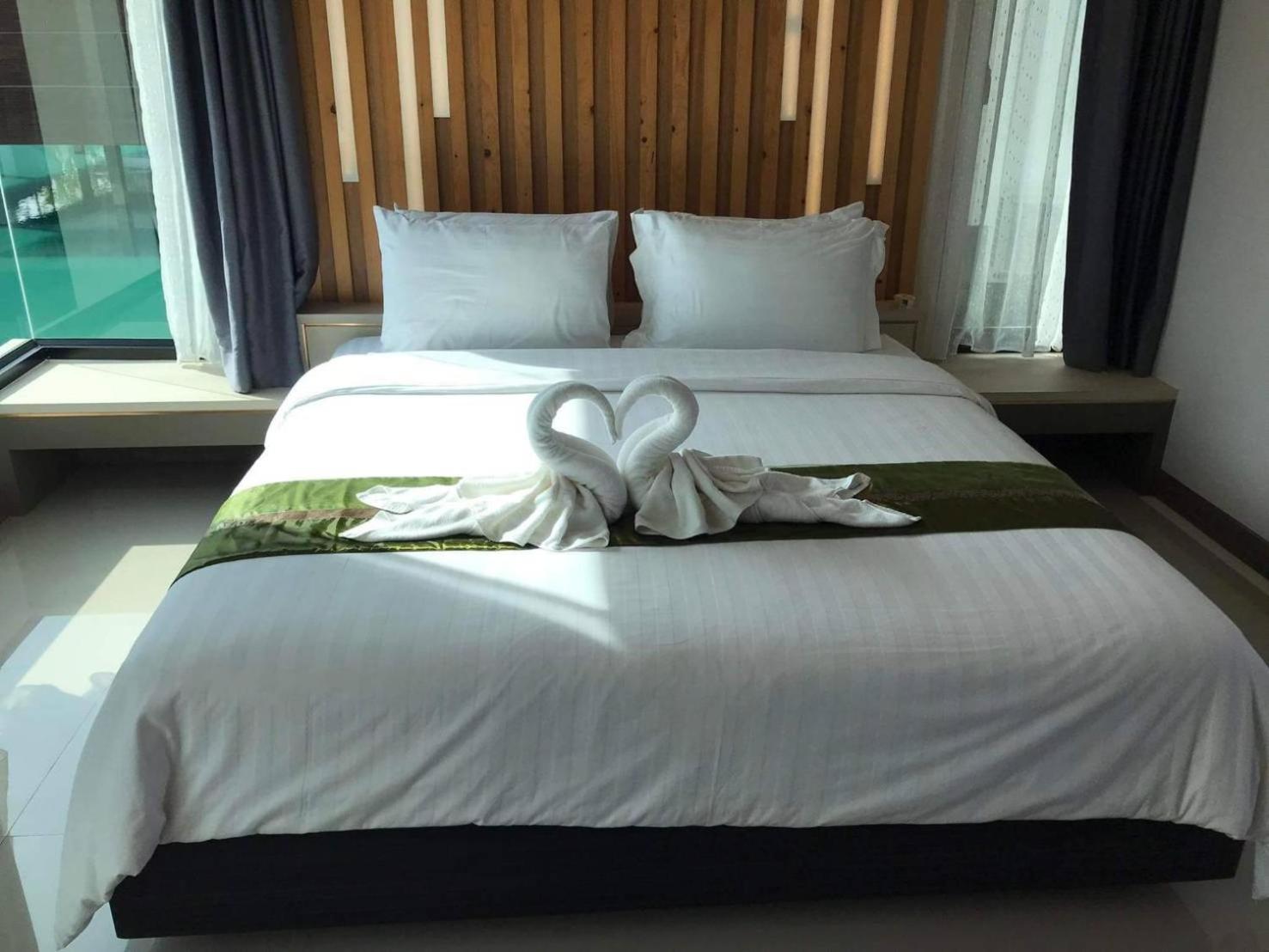 Deluxe Room (2 Adults + 1 Child) photo 1