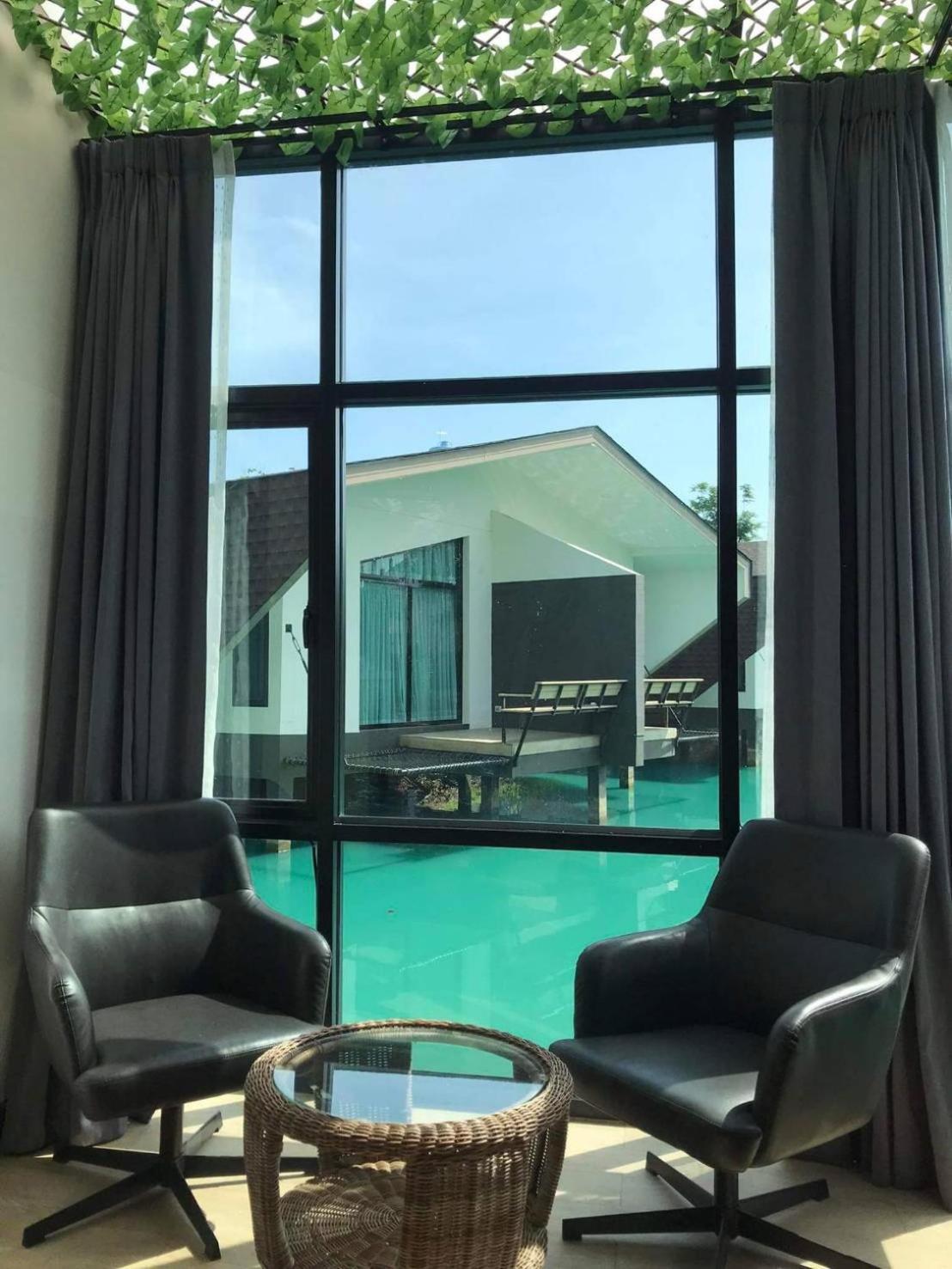 Deluxe Room (2 Adults + 1 Child) photo 2