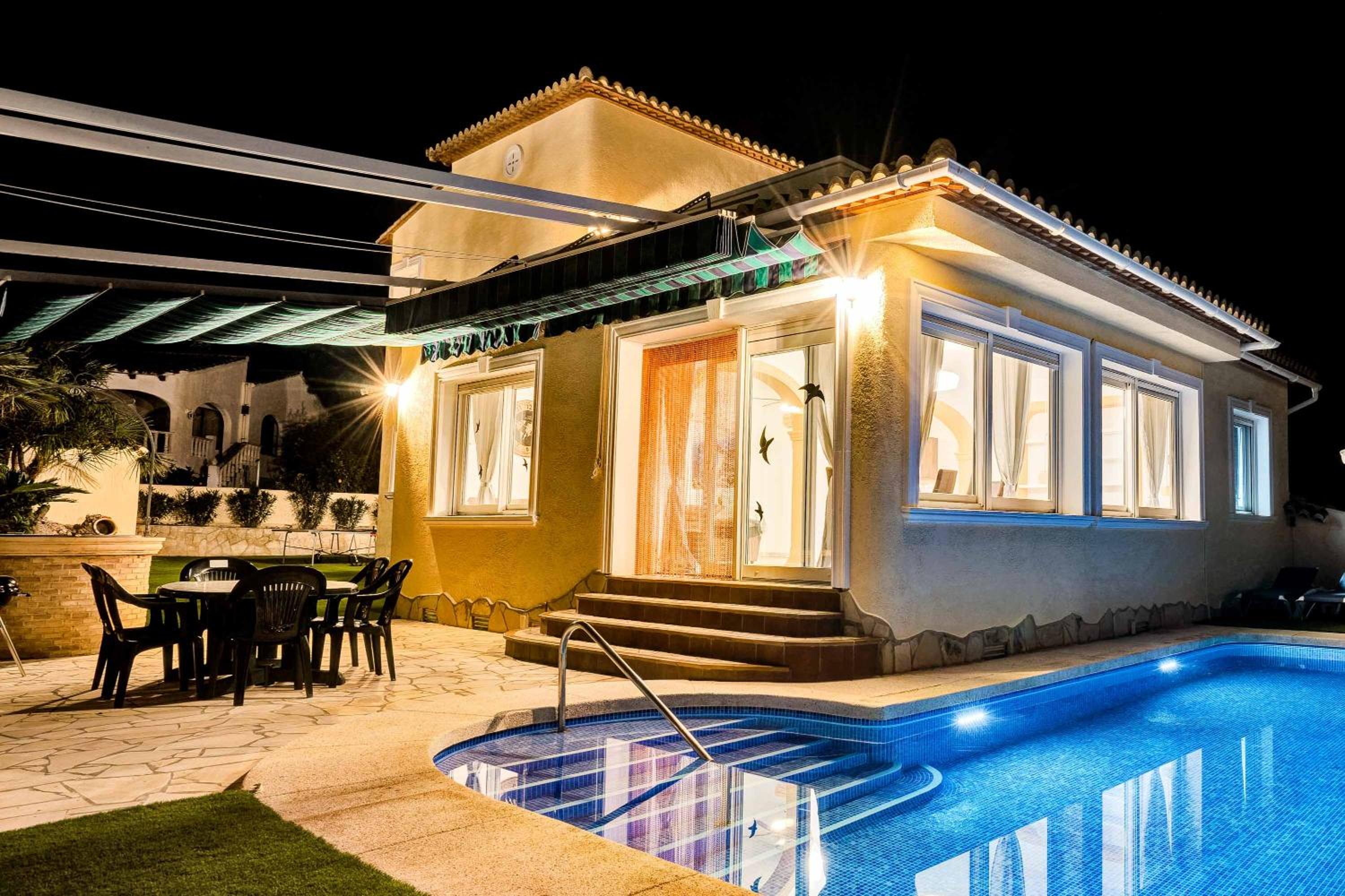 Villa photo 3