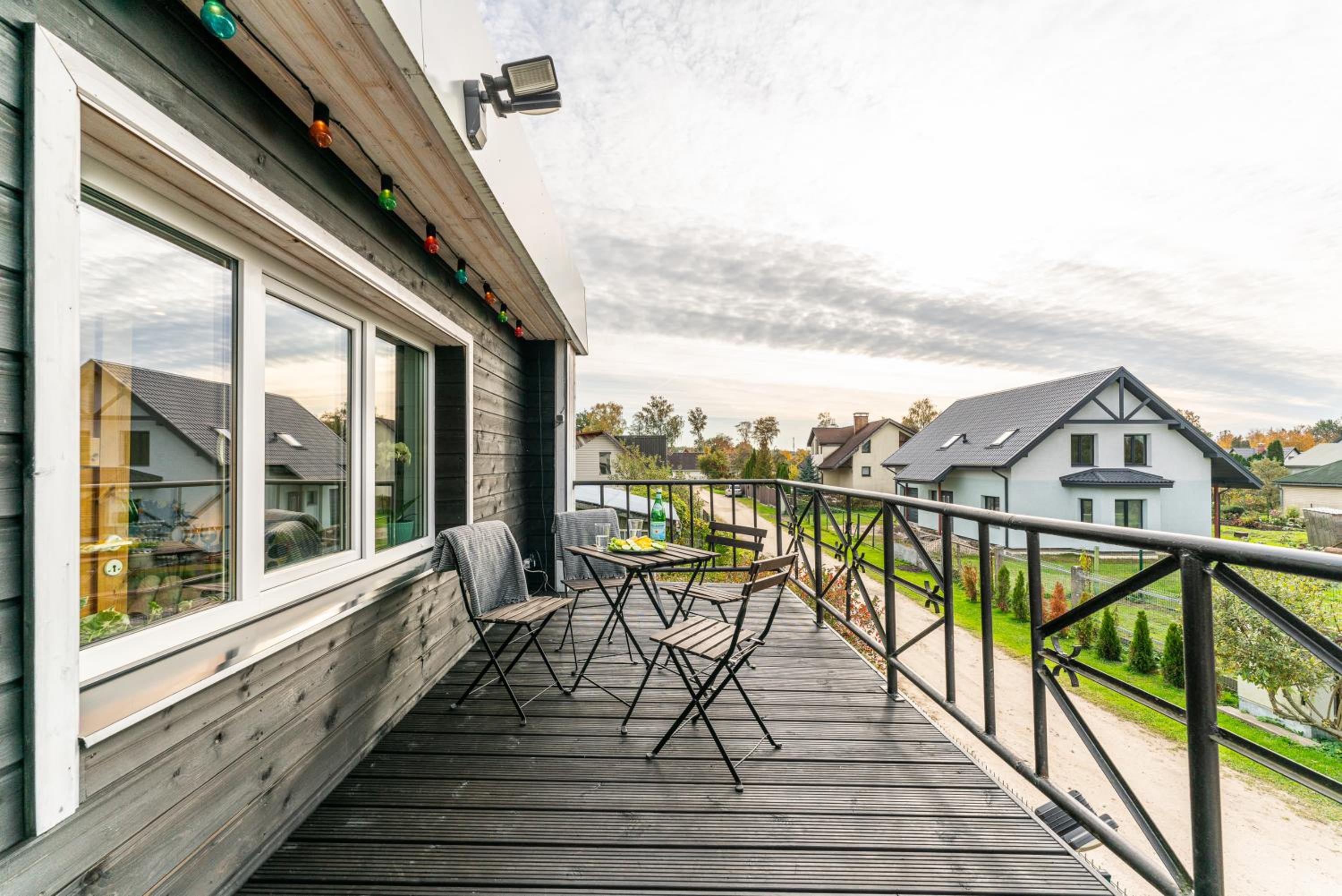 Apartment with Terrace - Photo 14