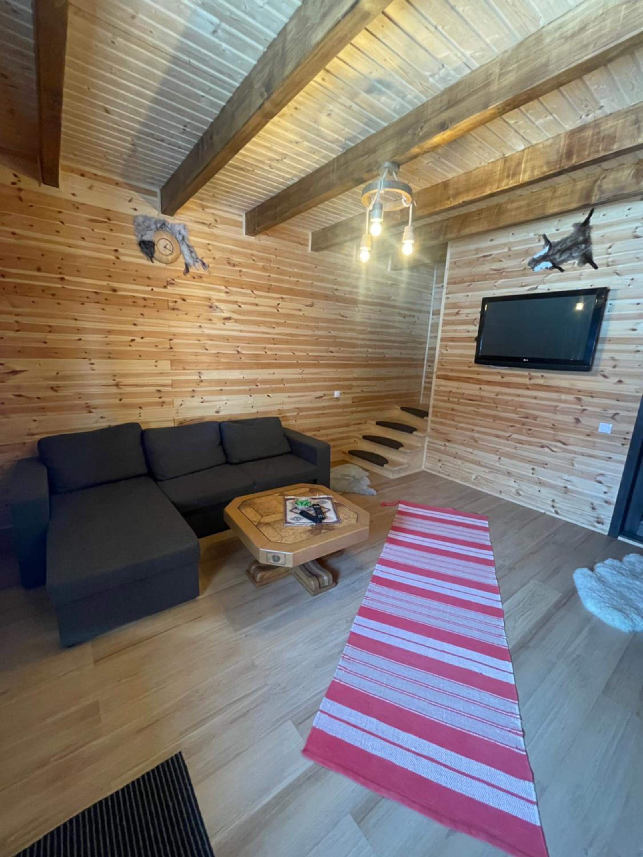 Two-Bedroom House - Photo 1