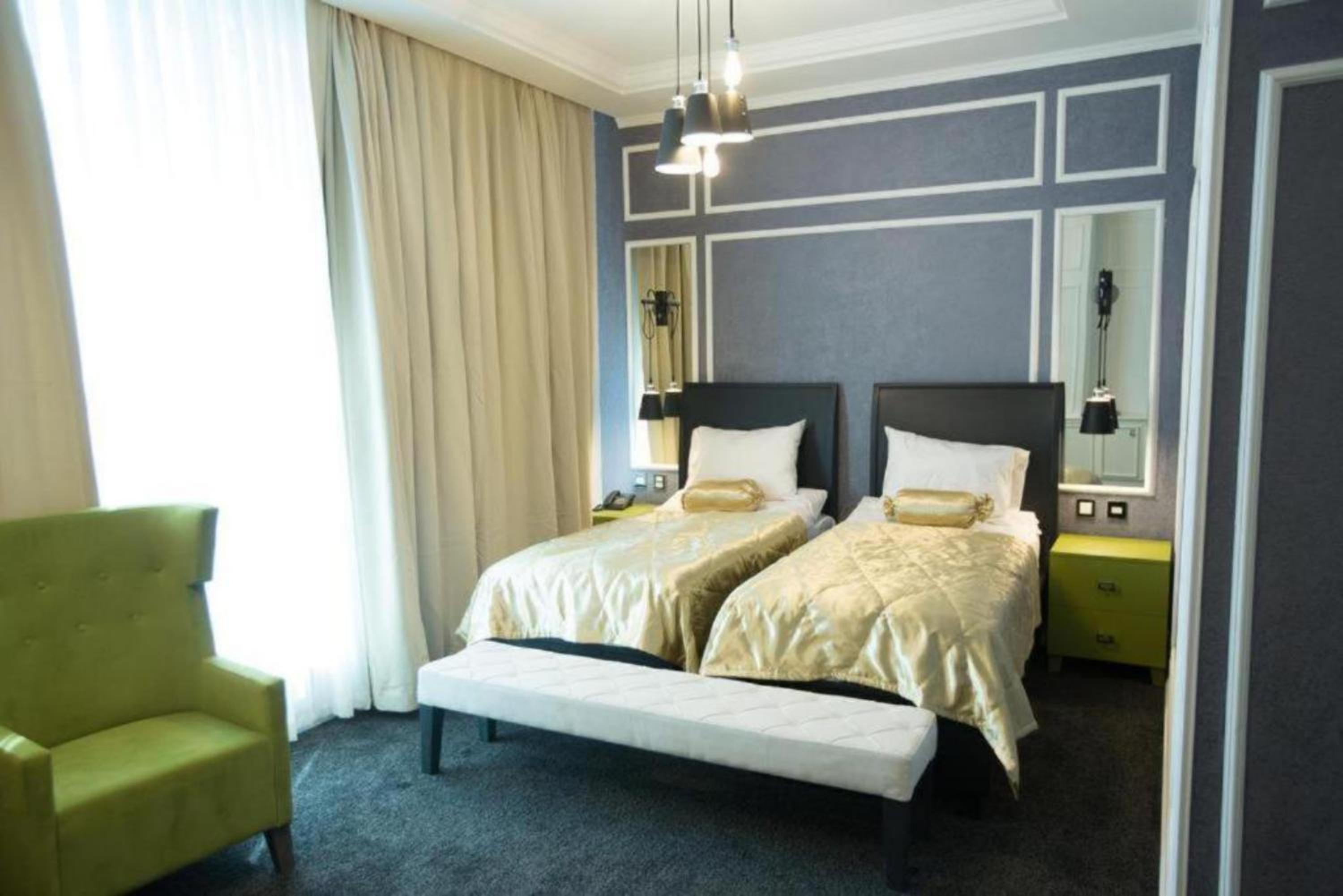 Double or Twin Room with City View photo 1