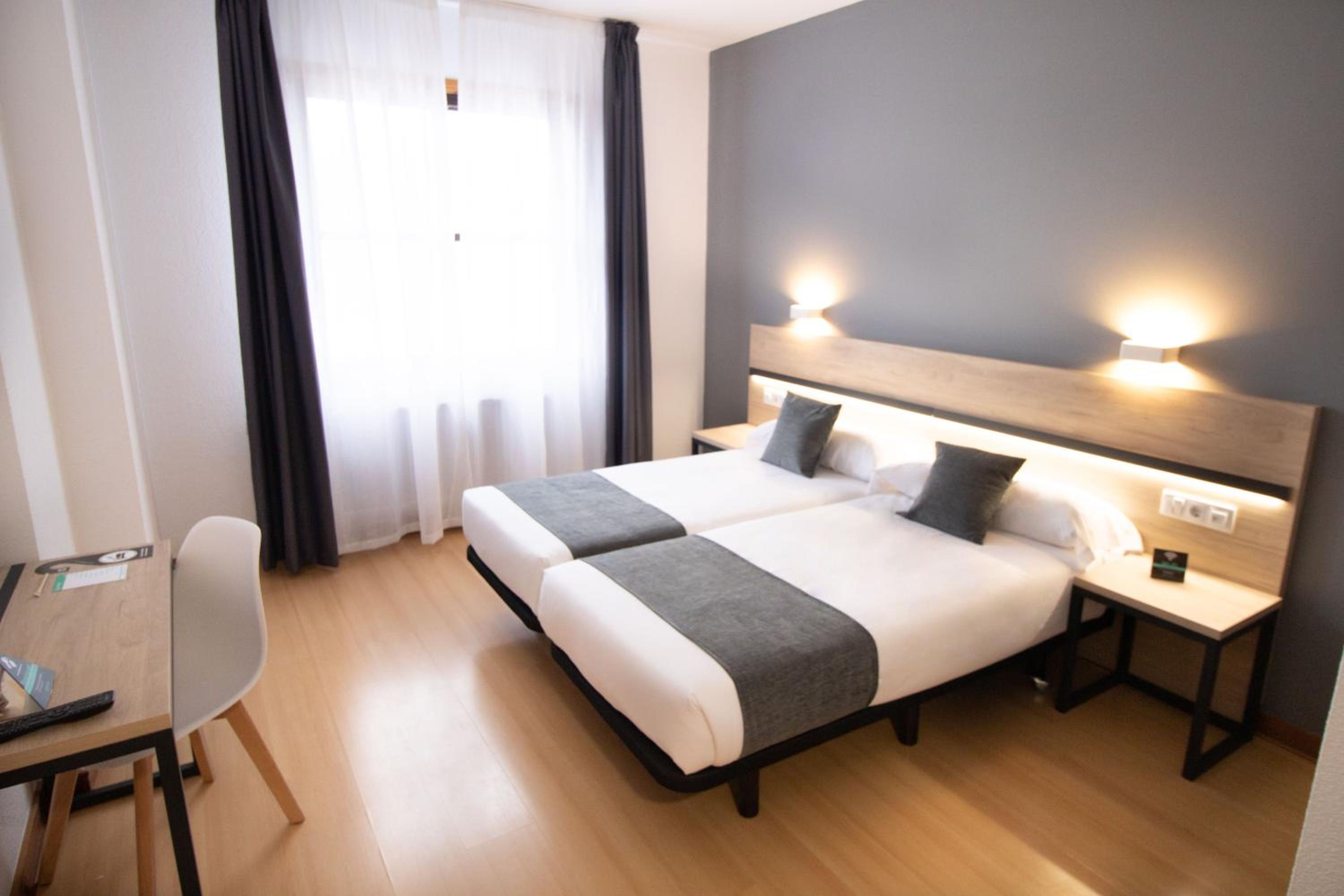 Standard Double Room photo 3