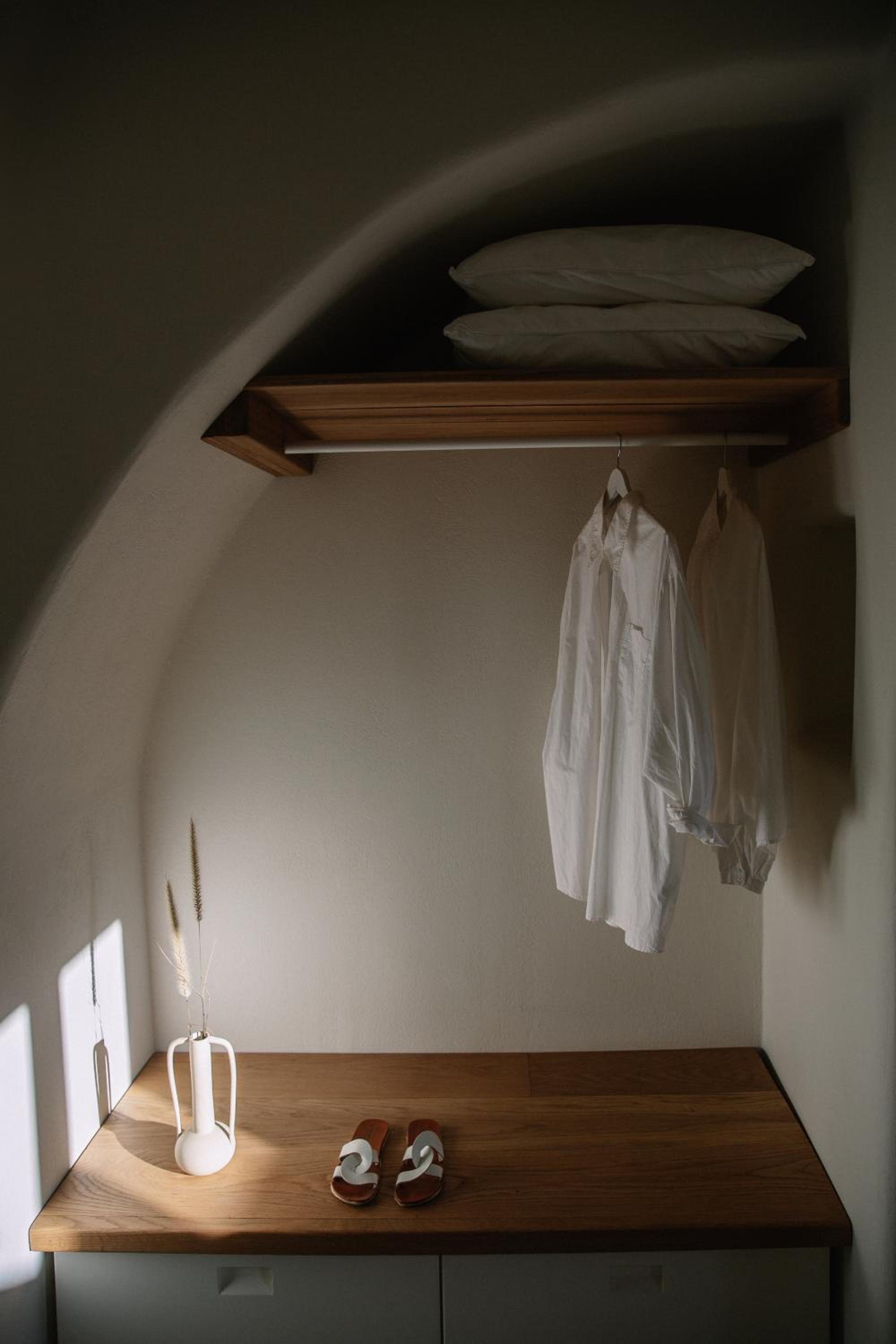 Partial Sea View Maisonette - Photo 7