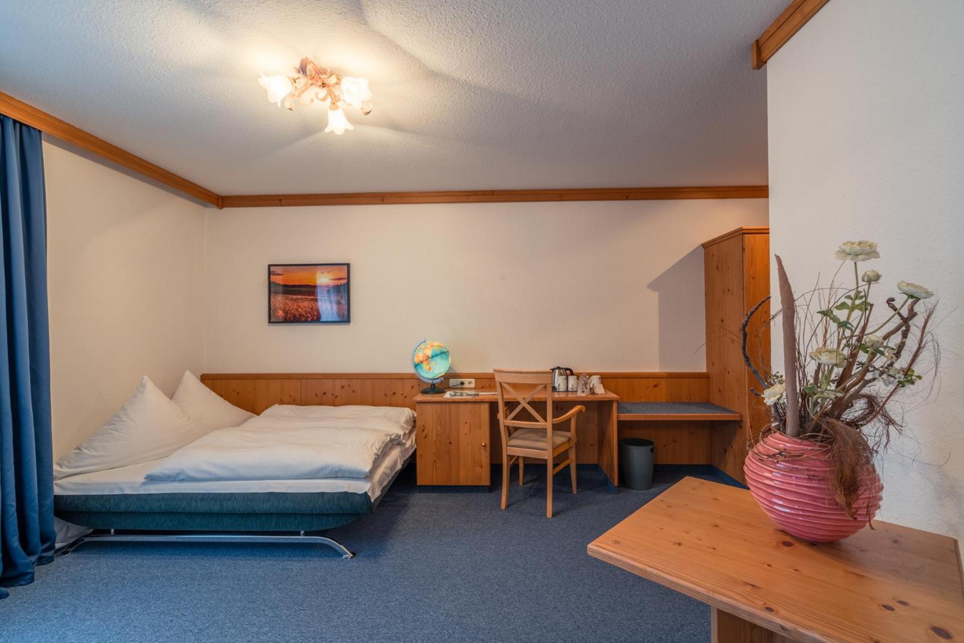 Family Room - Photo 3