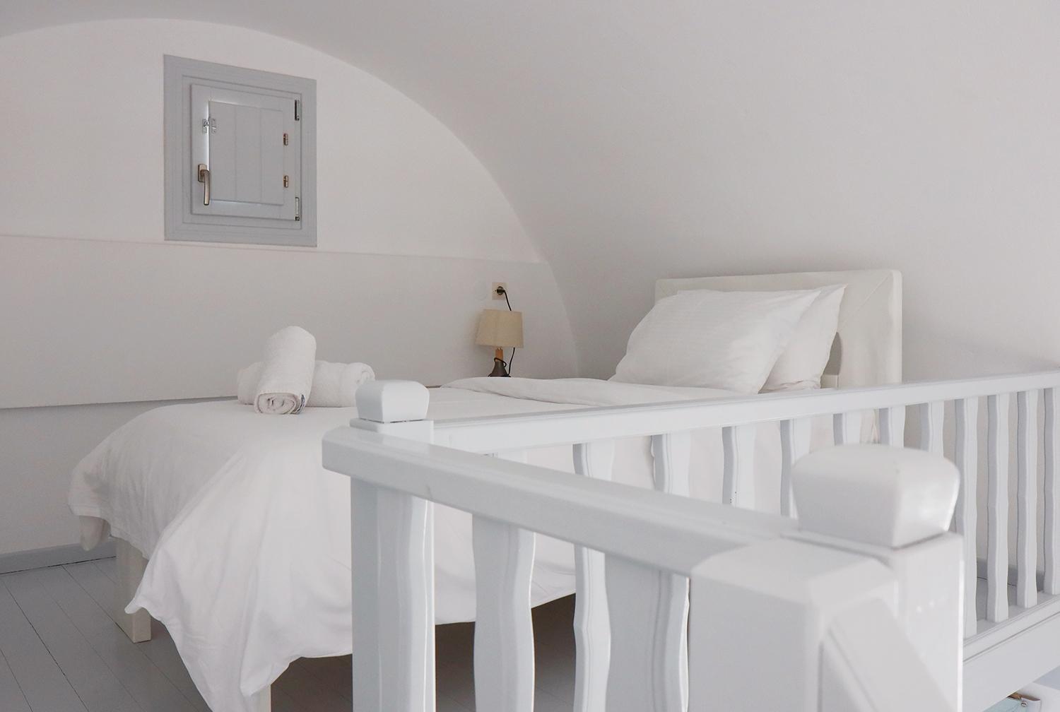Premier Suite with Sea View - Photo 11