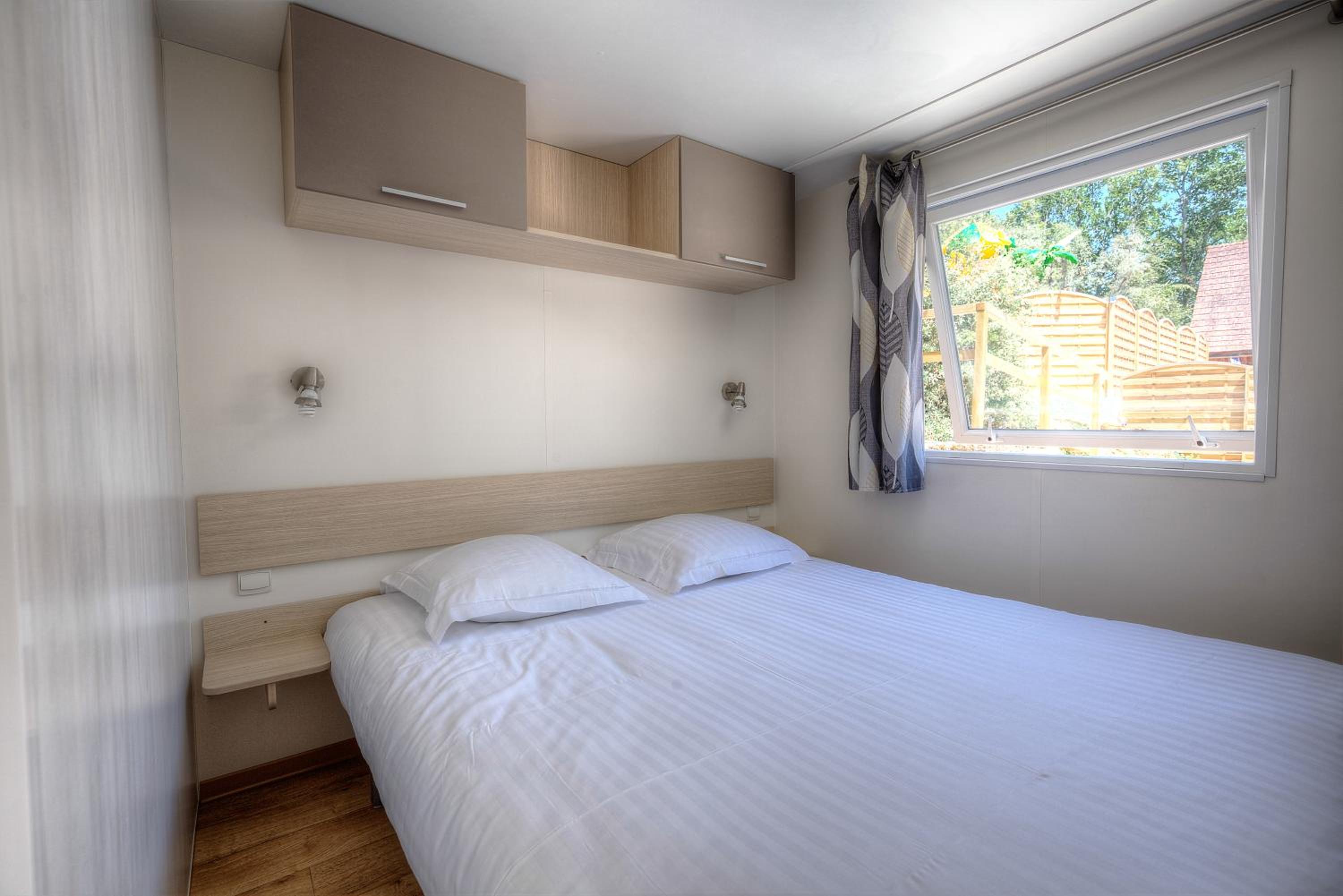 Mobile Home photo 2