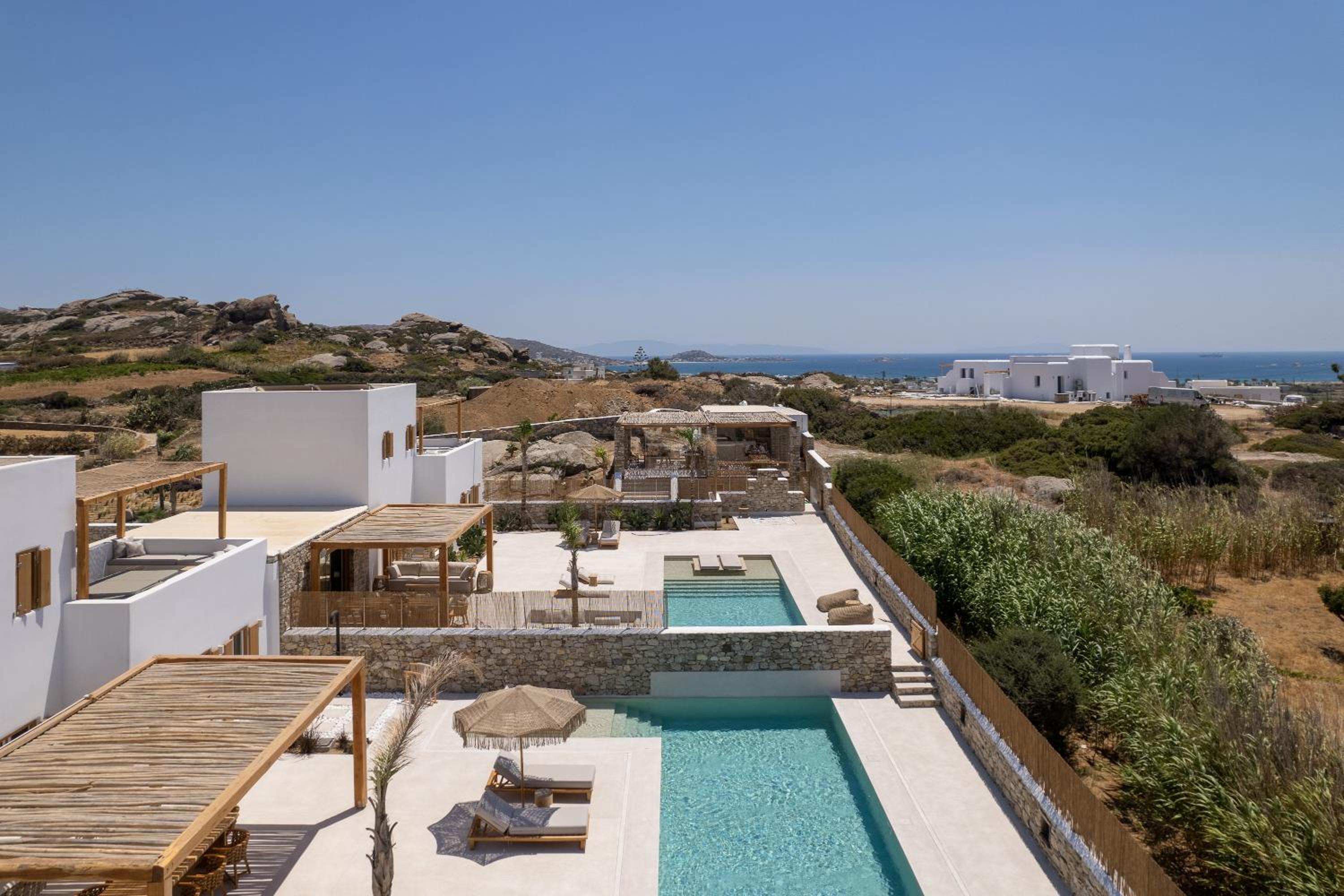 Villa 3 Bedrooms and 2 Bedrooms Apartment with Private Pool and Jetted Tub photo 2