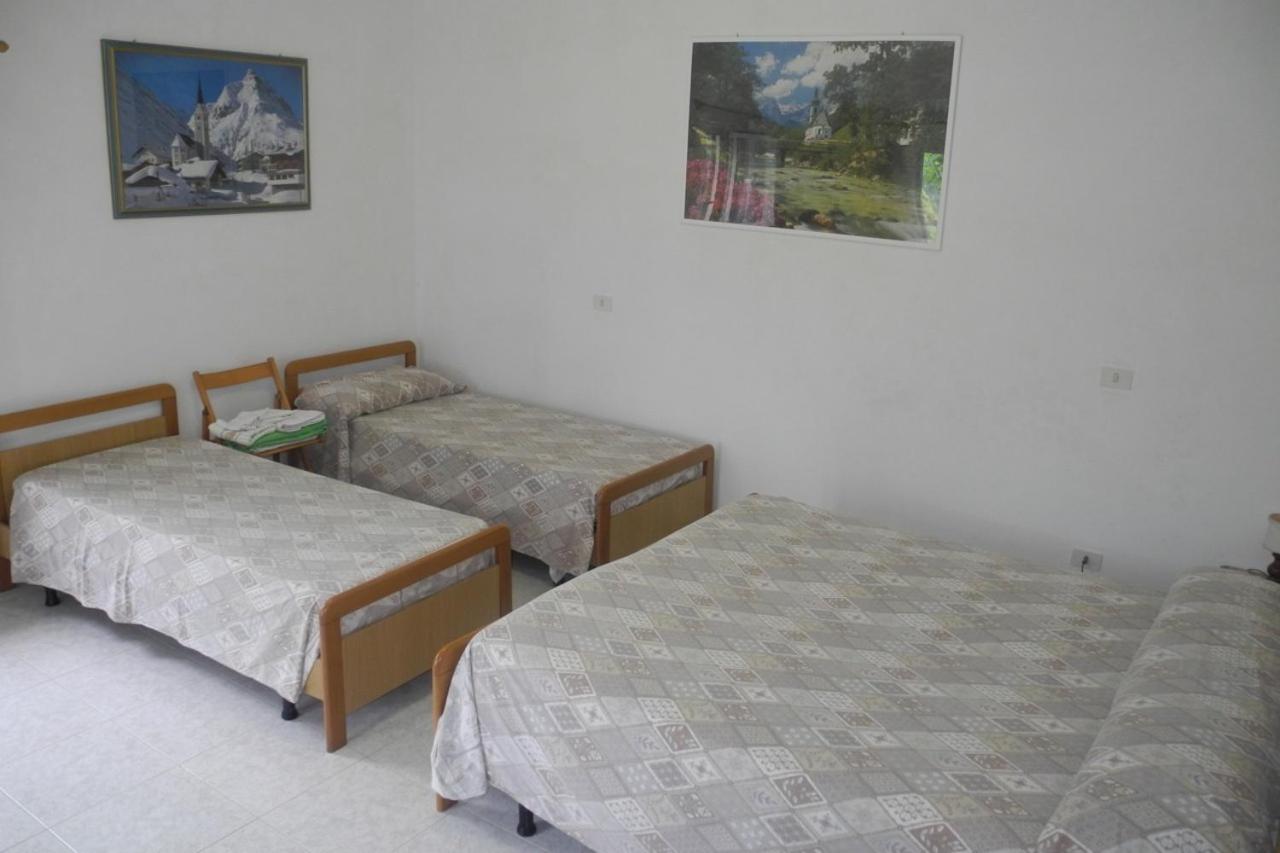 Quadruple Room with Sea View - Photo 2