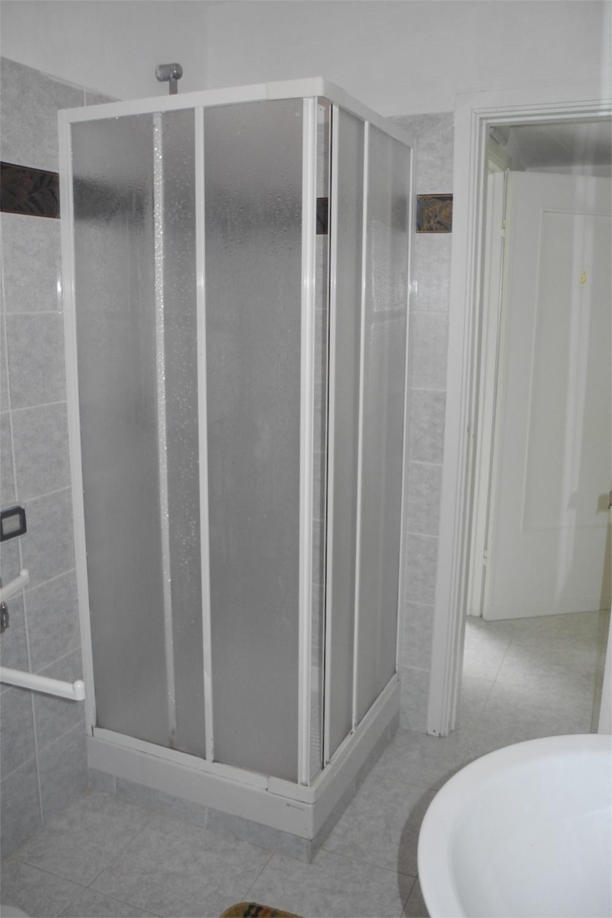 Quadruple Room with Sea View - Photo 3