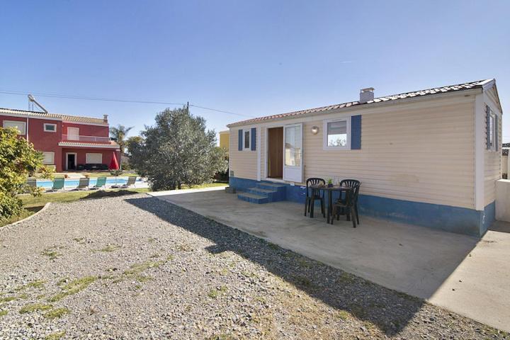 One-Bedroom House - Photo 18
