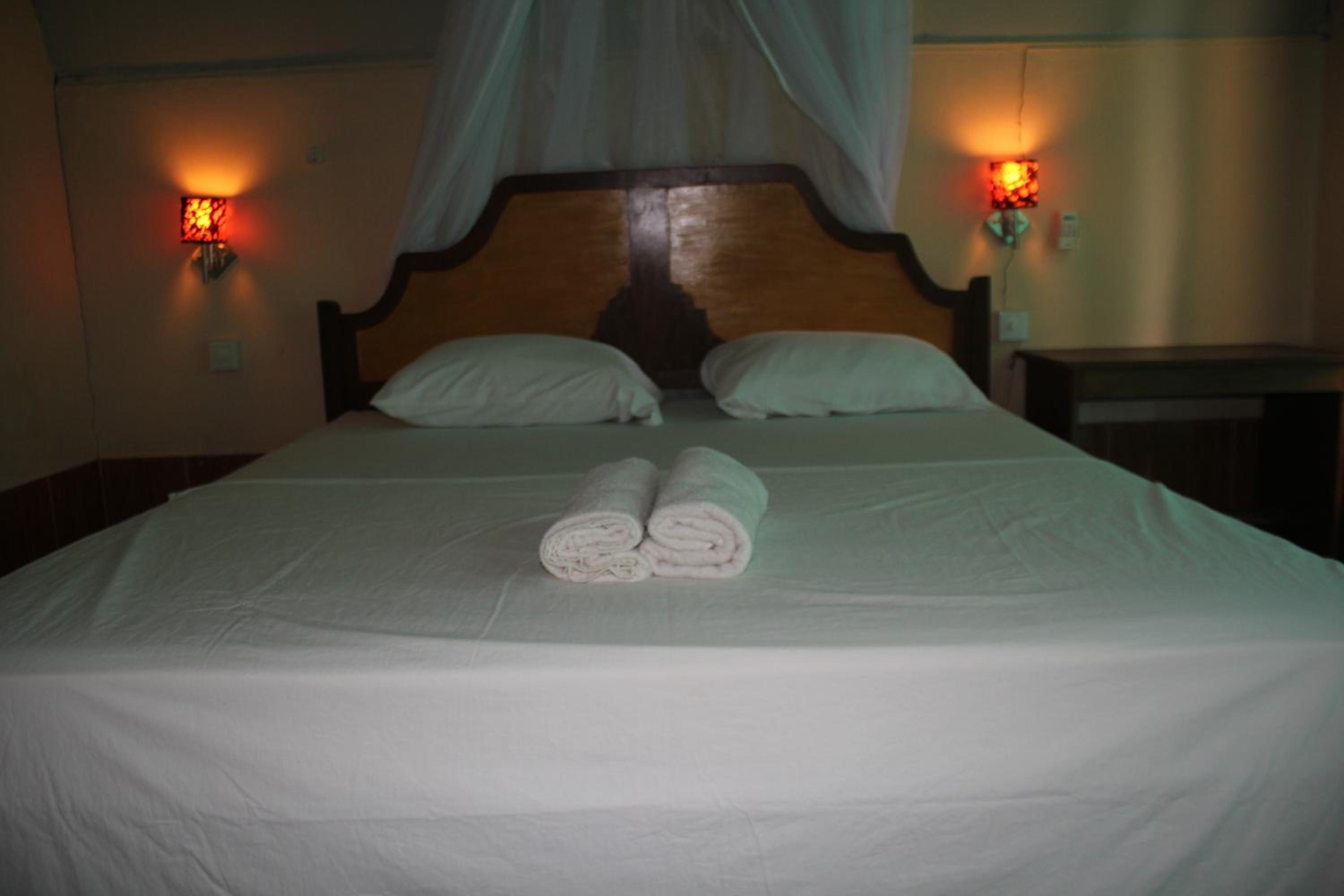 One-Bedroom Bungalow - Photo 7