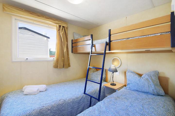 One-Bedroom House - Photo 8