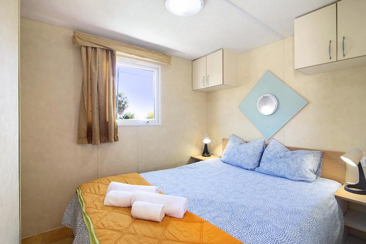 One-Bedroom House - Photo 11