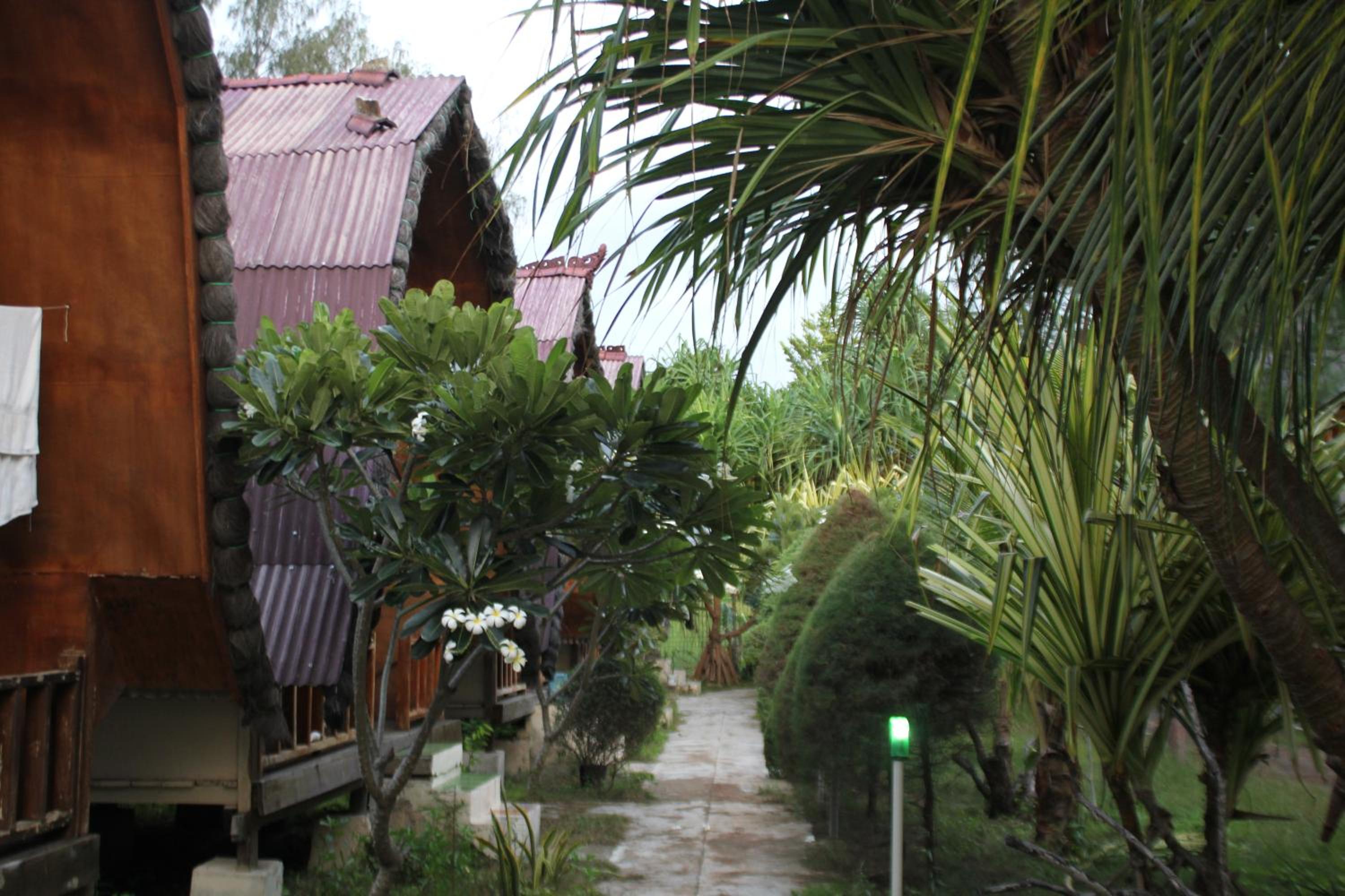One-Bedroom Bungalow - Photo 14