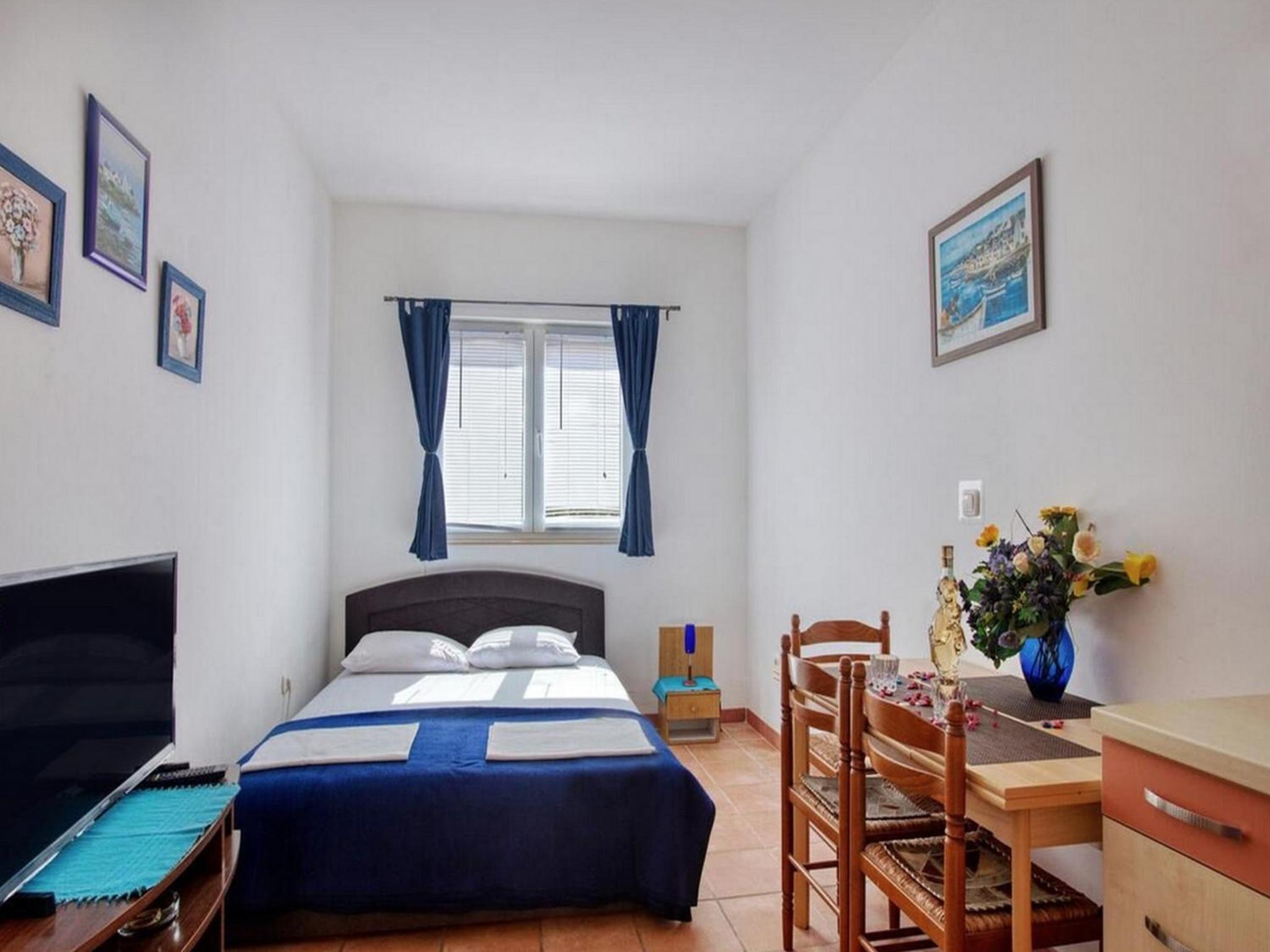 Studio Apartment with Terrace