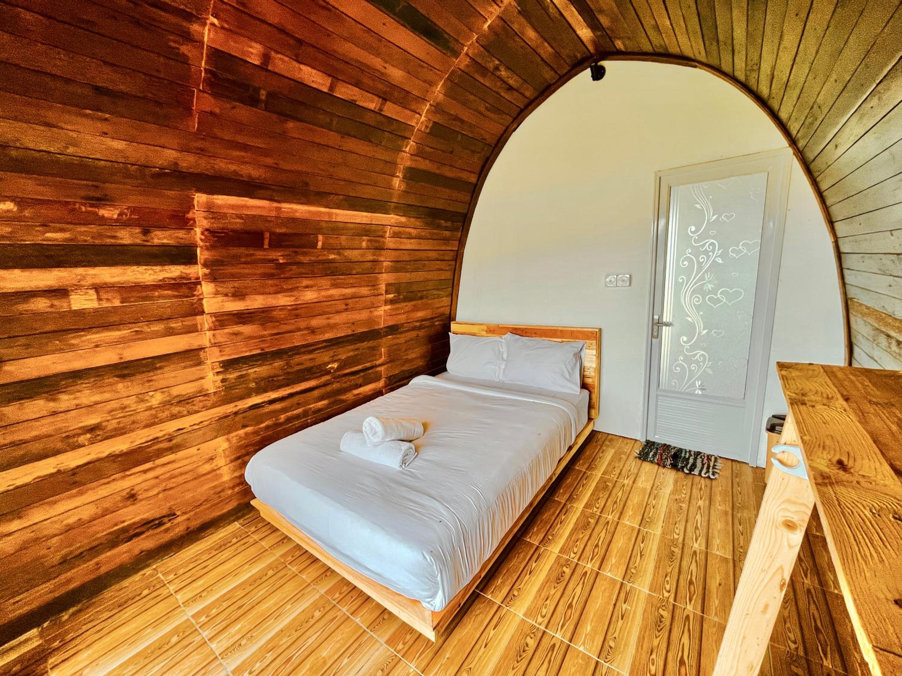 Double Room with Lake View photo 3