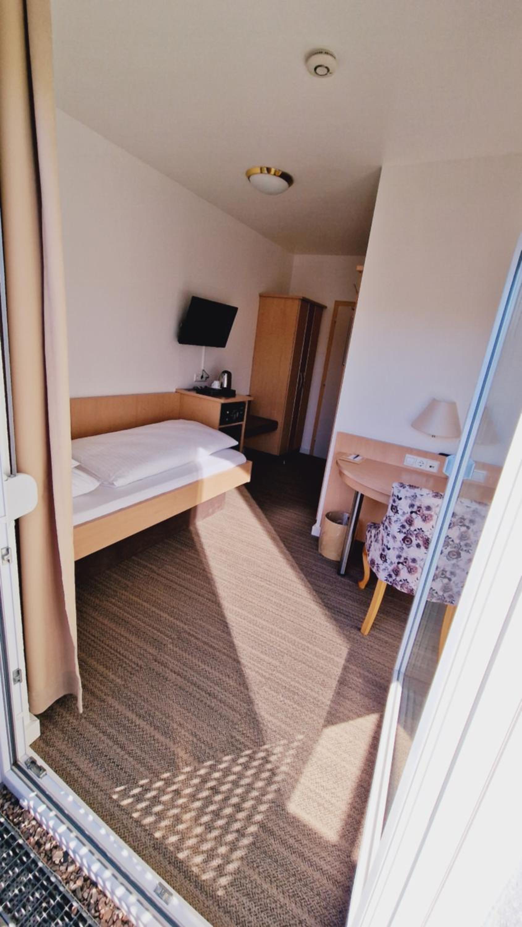 Large Single Room