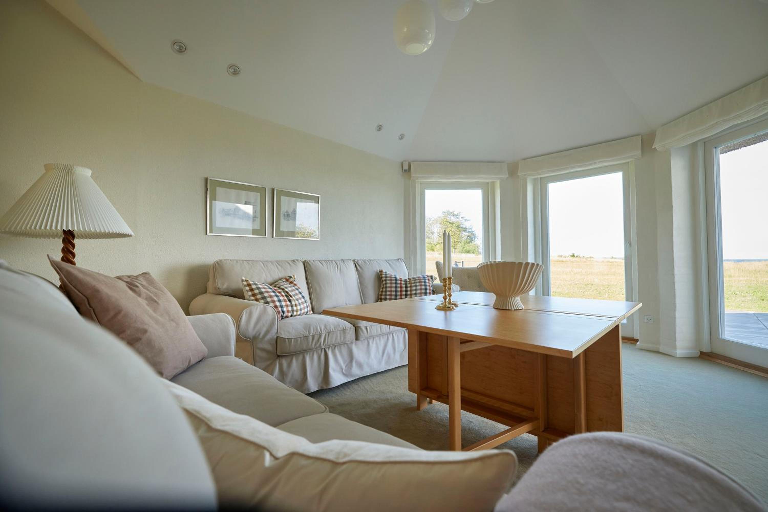 King Suite with Balcony photo 2