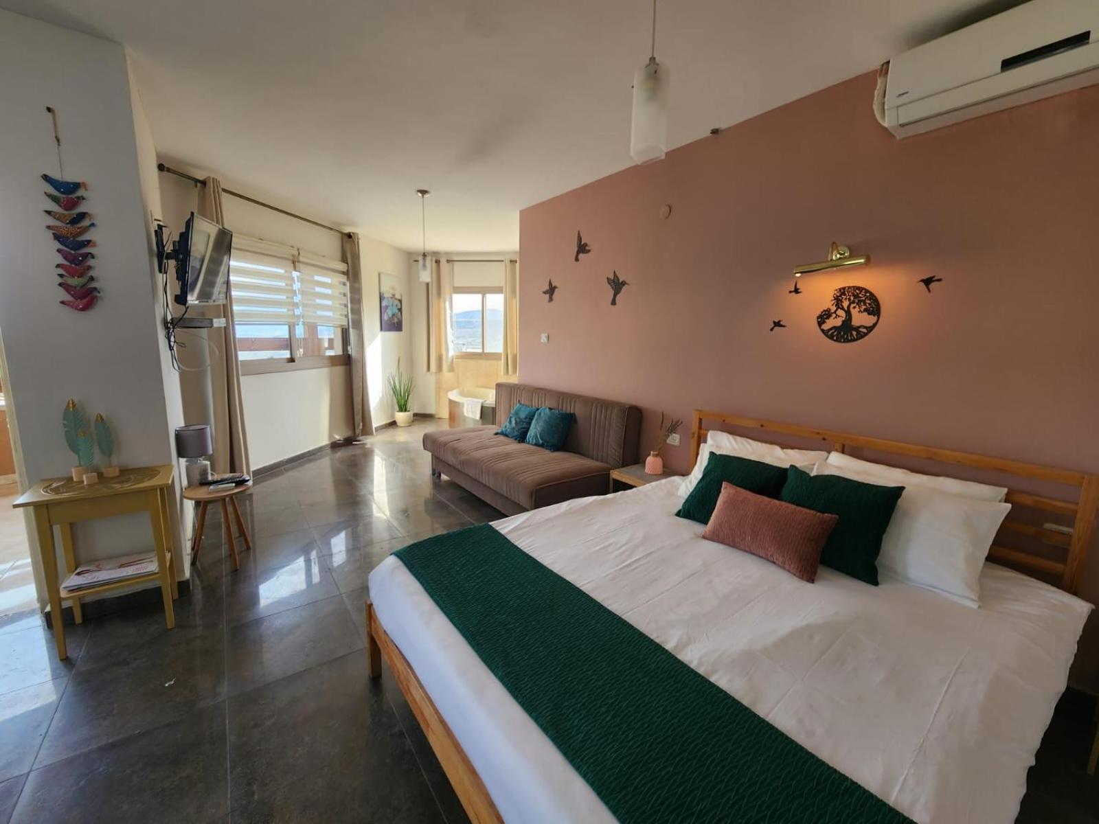 Studio with Balcony - Photo 1