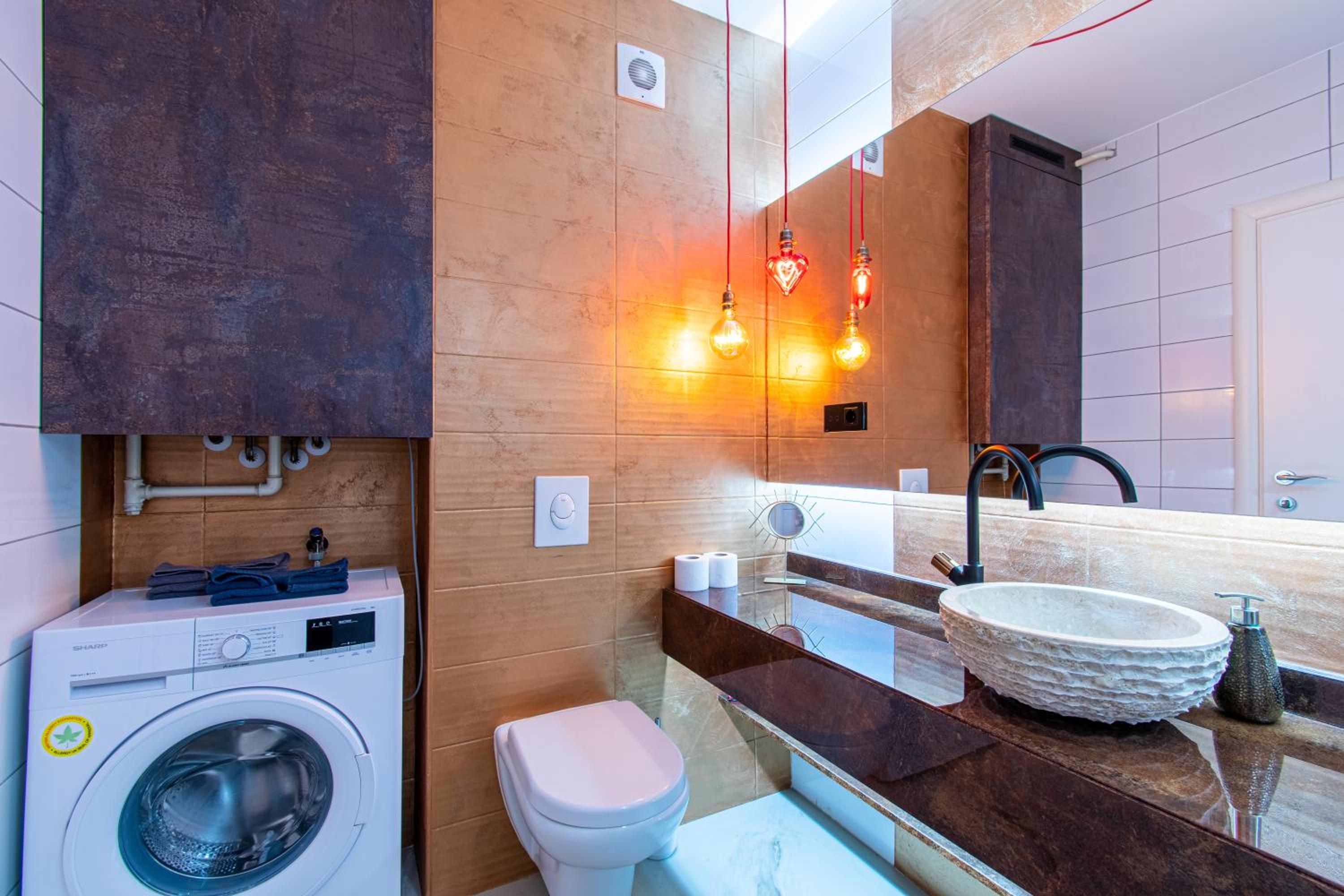One-Bedroom Apartment - Photo 4