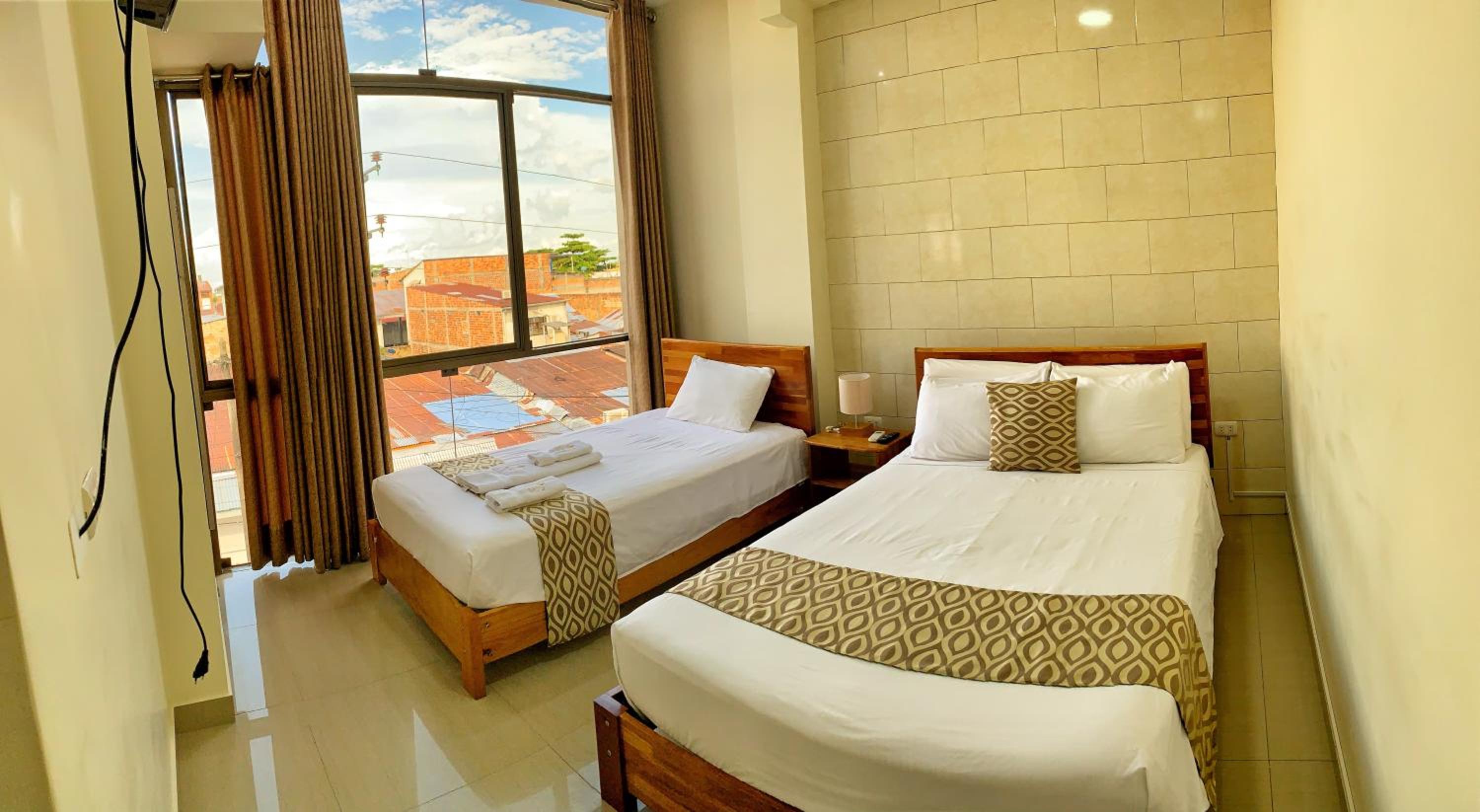 Twin Room - Photo 3