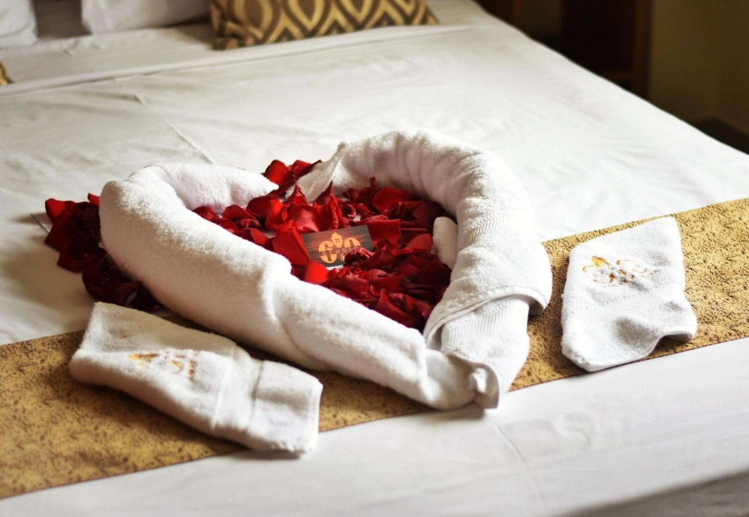 Deluxe Room - Photo 6