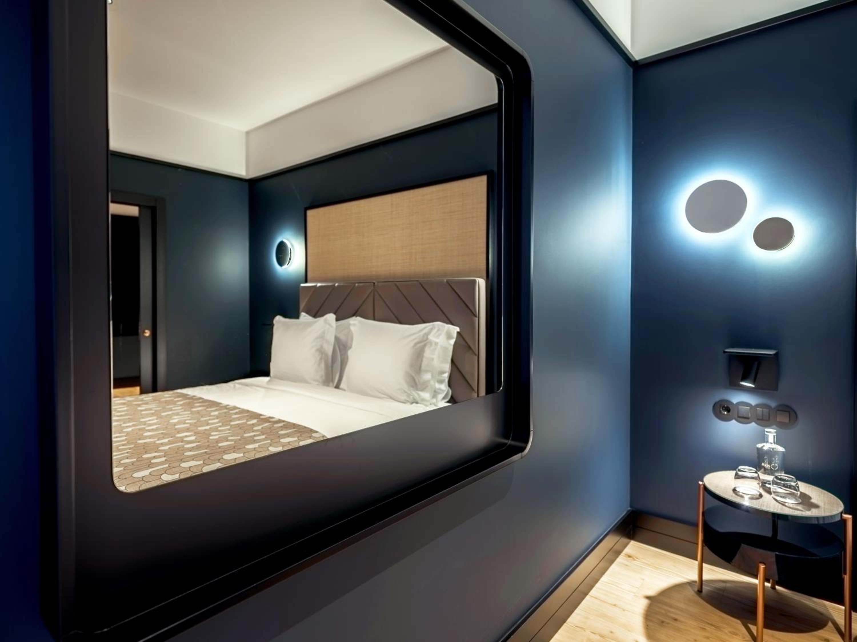 Suite - Photo 5