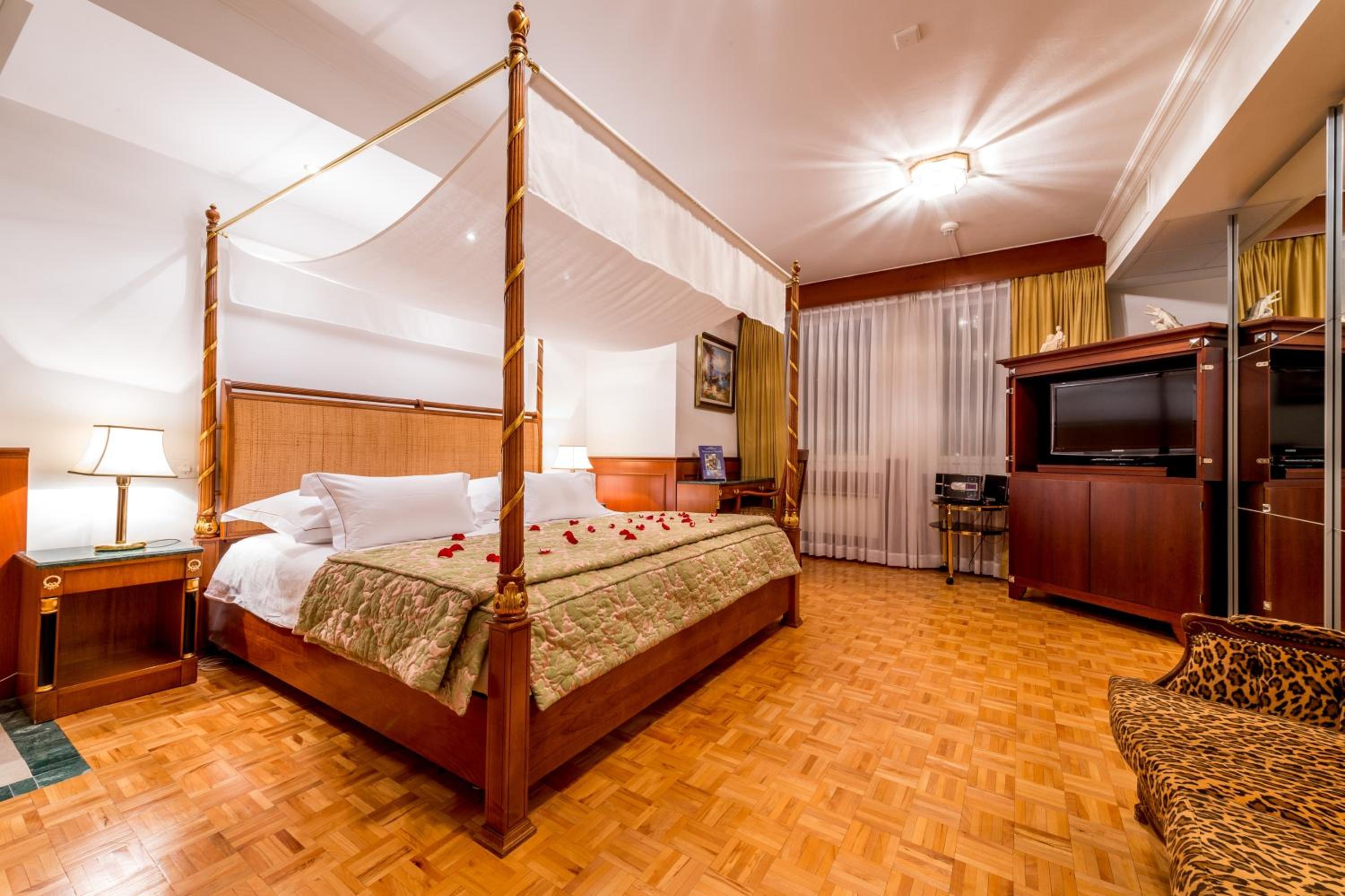 Presidential Suite photo 2