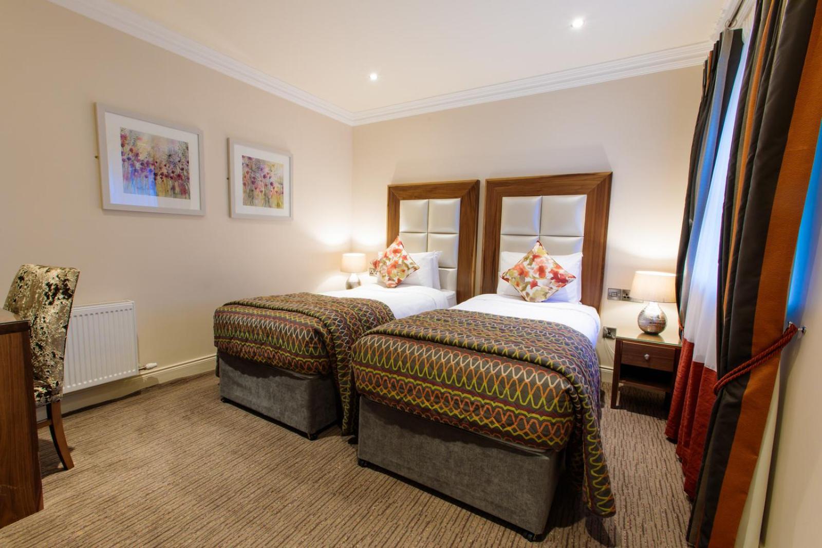 Twin Room - Photo 1