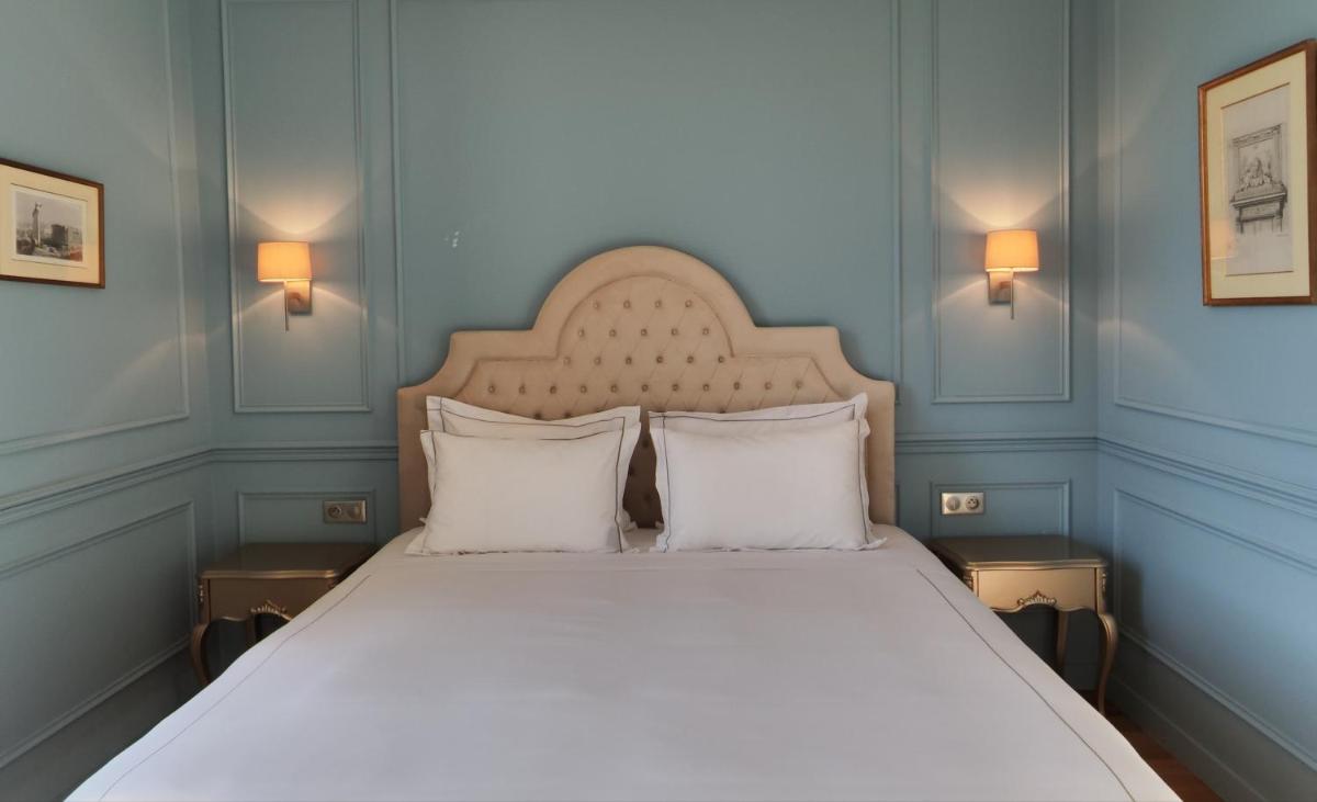 Deluxe Suite photo 2