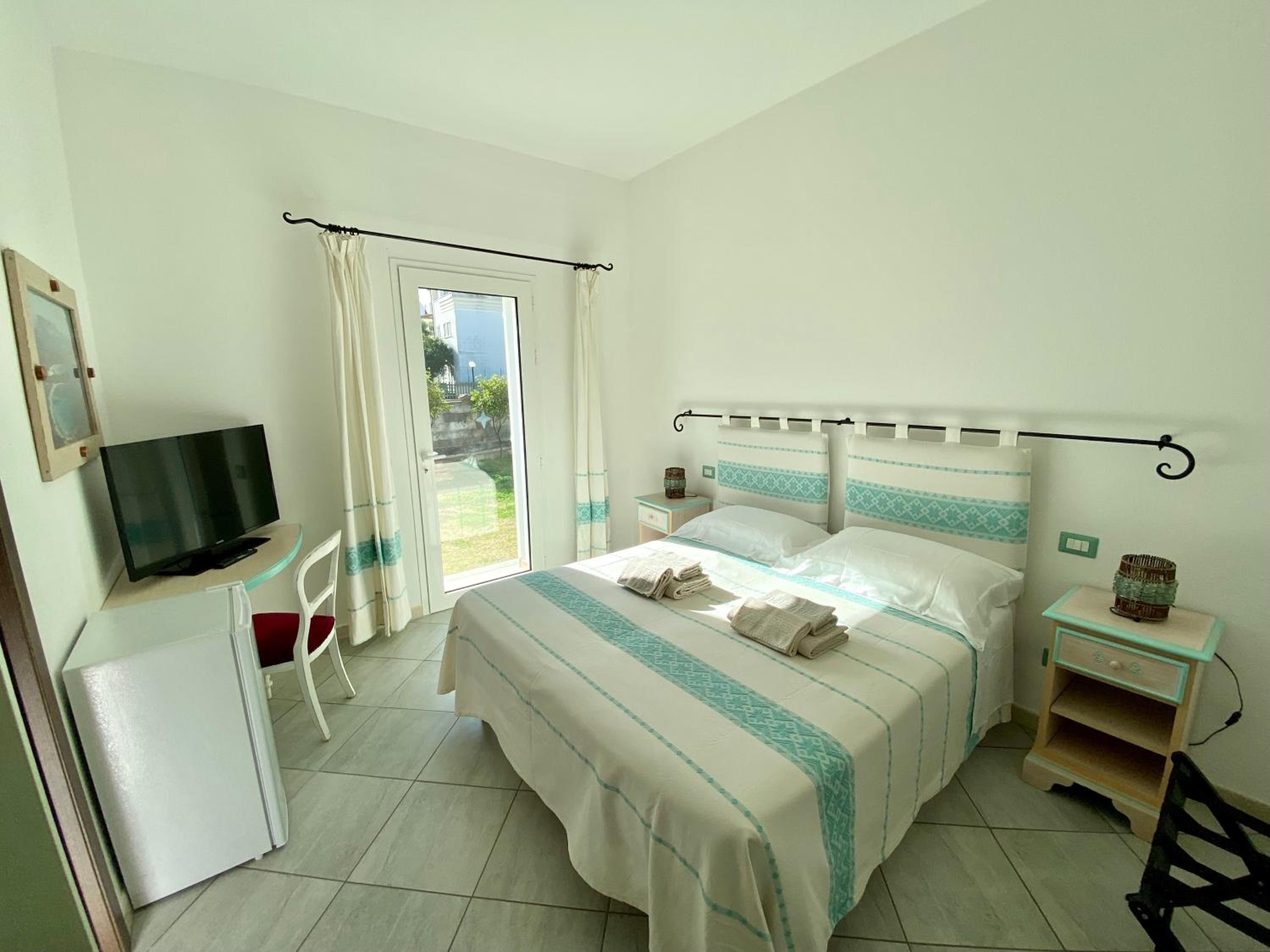 Double or Twin Room with Private Bathroom
